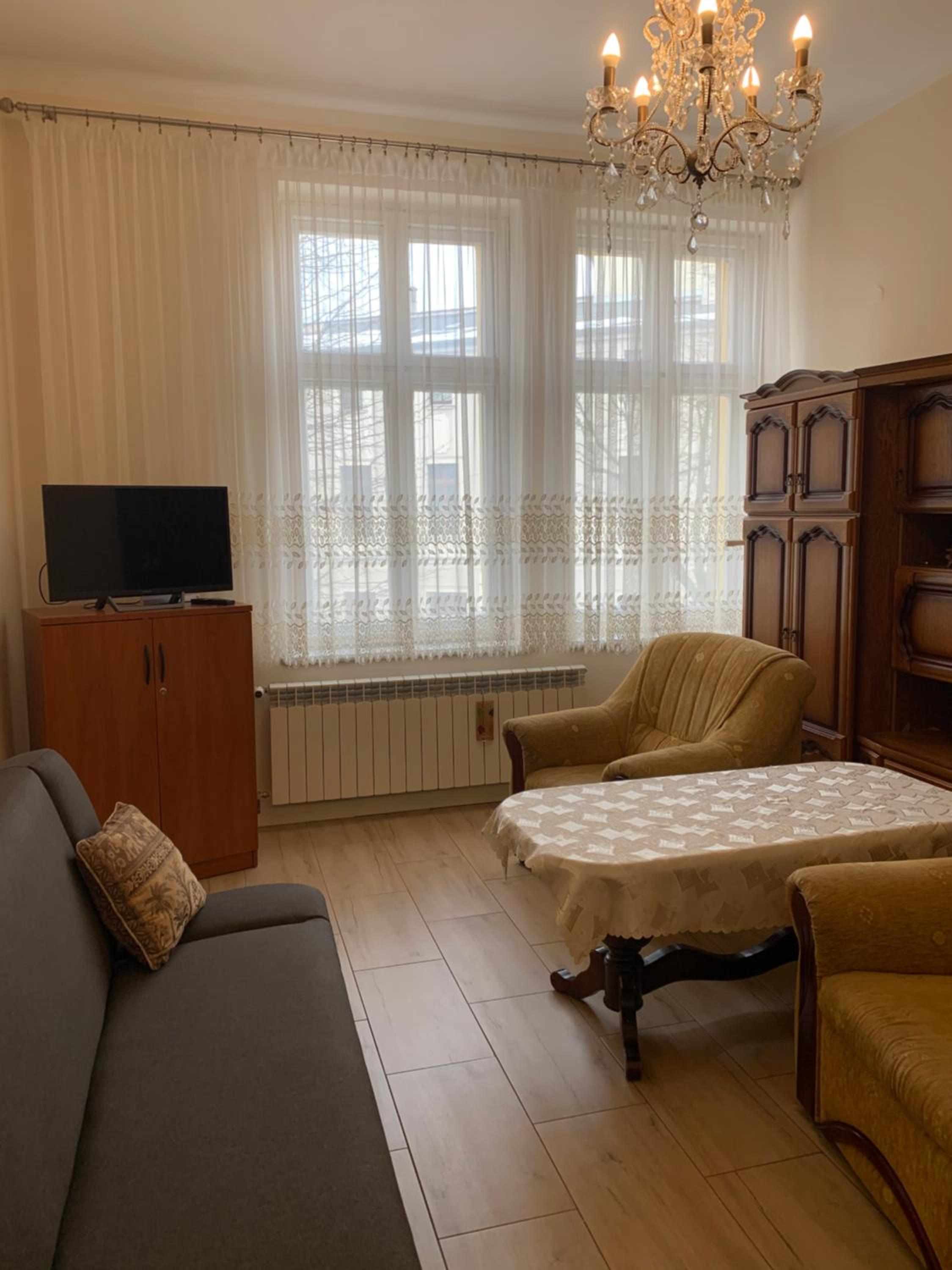 Three-Bedroom Apartment - Photo 4