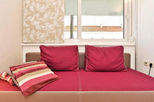 Comfort One-Bedroom Apartment - Photo 8