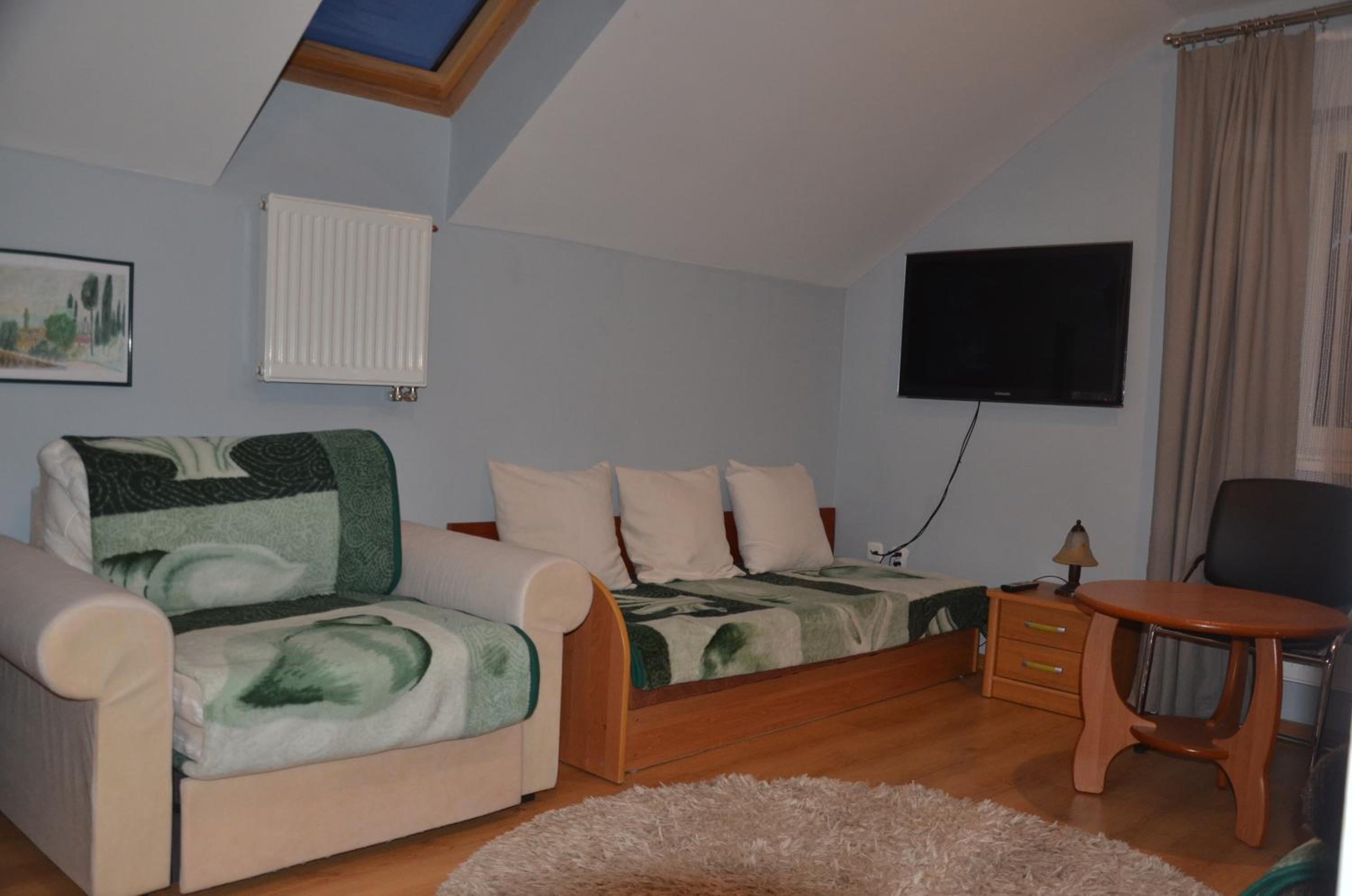 Family Studio - Photo 26