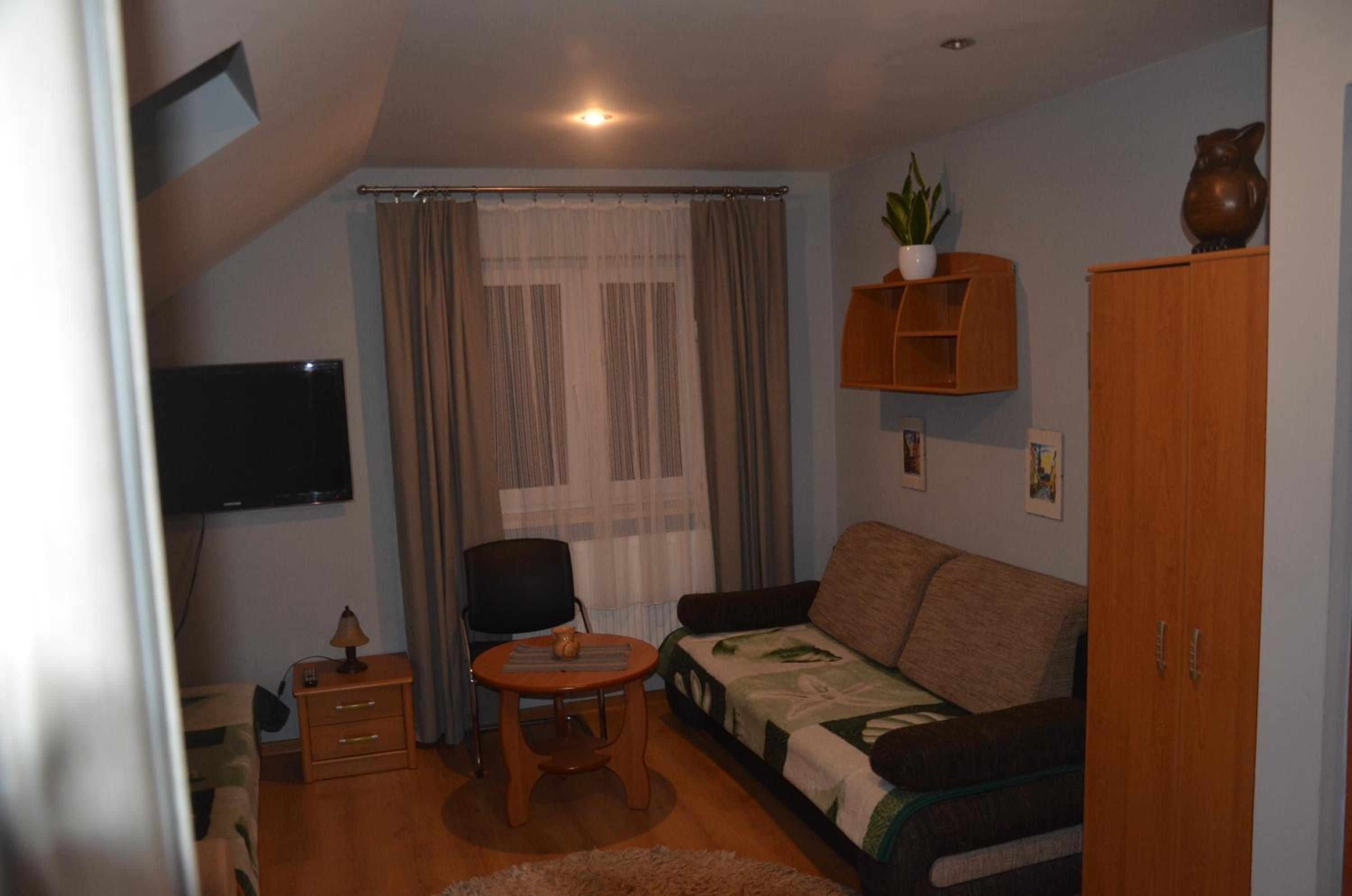 Family Studio - Photo 24