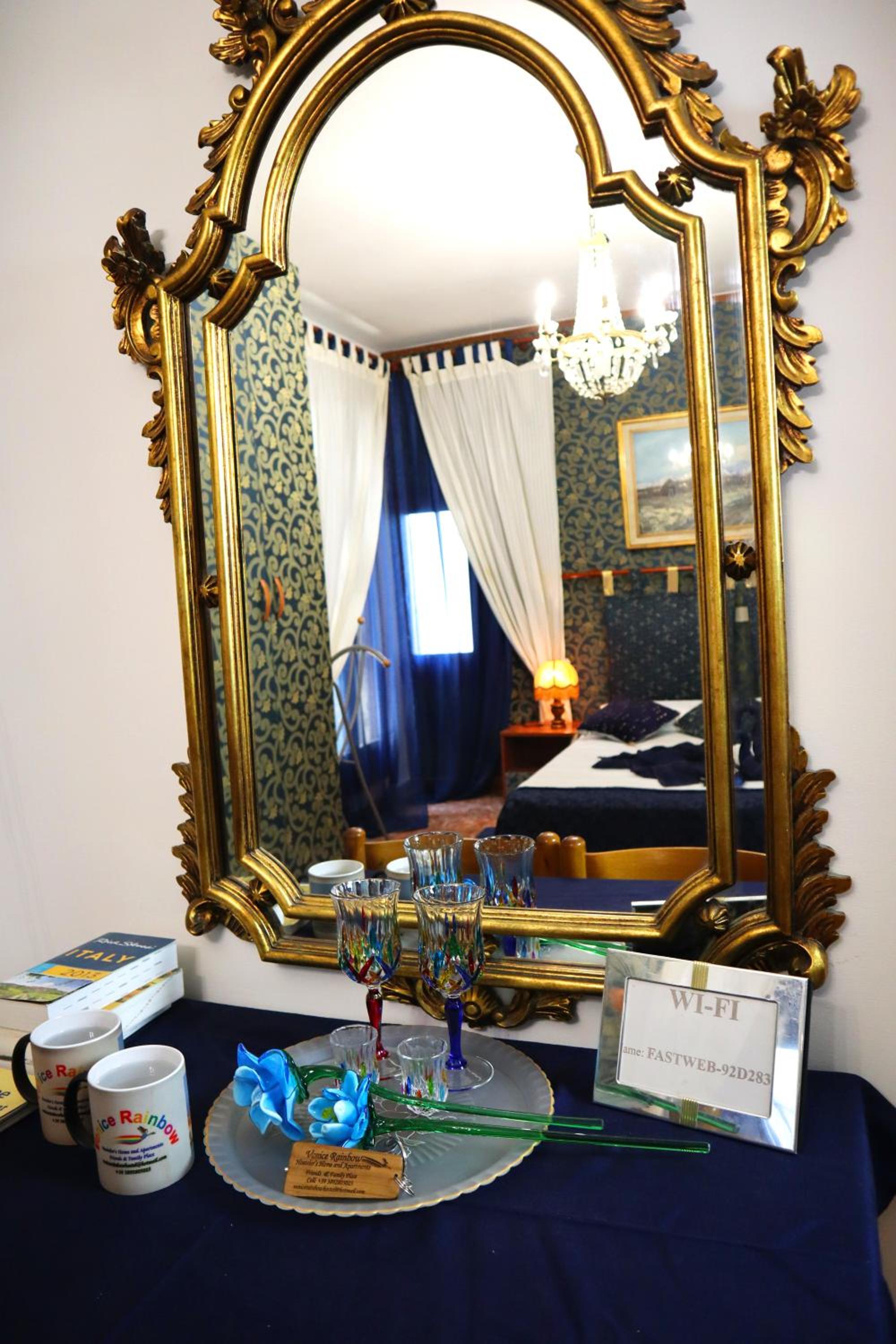 Double Room with Shared Bathroom photo 3