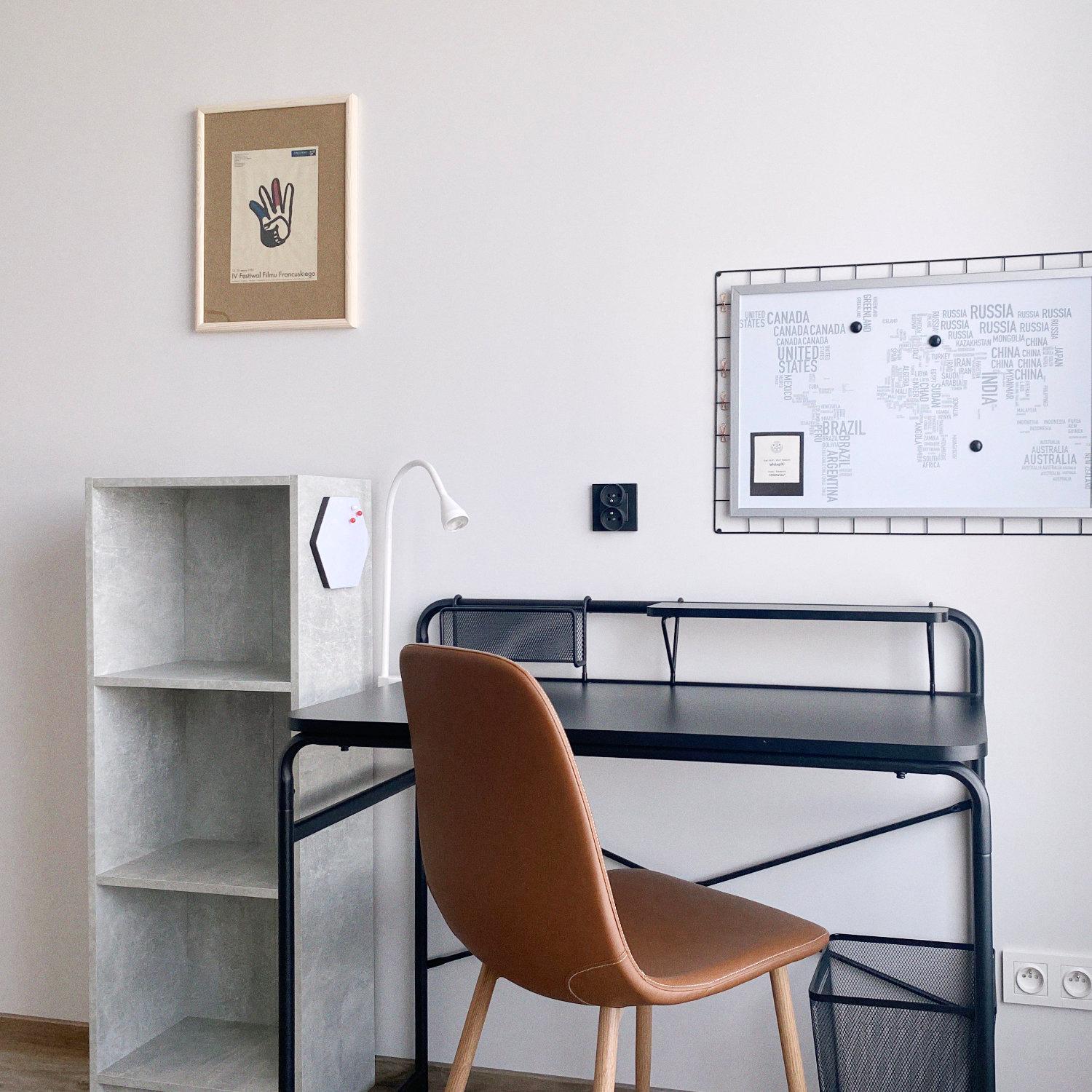Single Room with Shared Bathroom