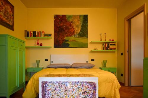 One-Bedroom Apartment - Photo 11