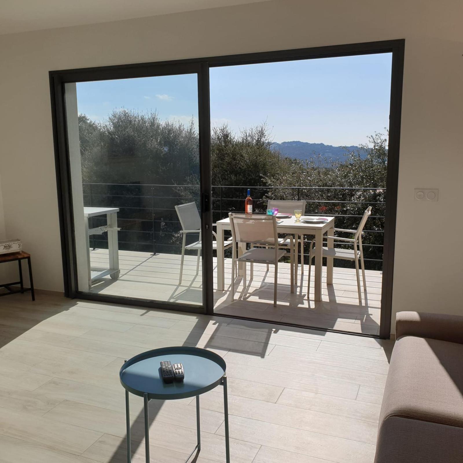 Villa photo 2