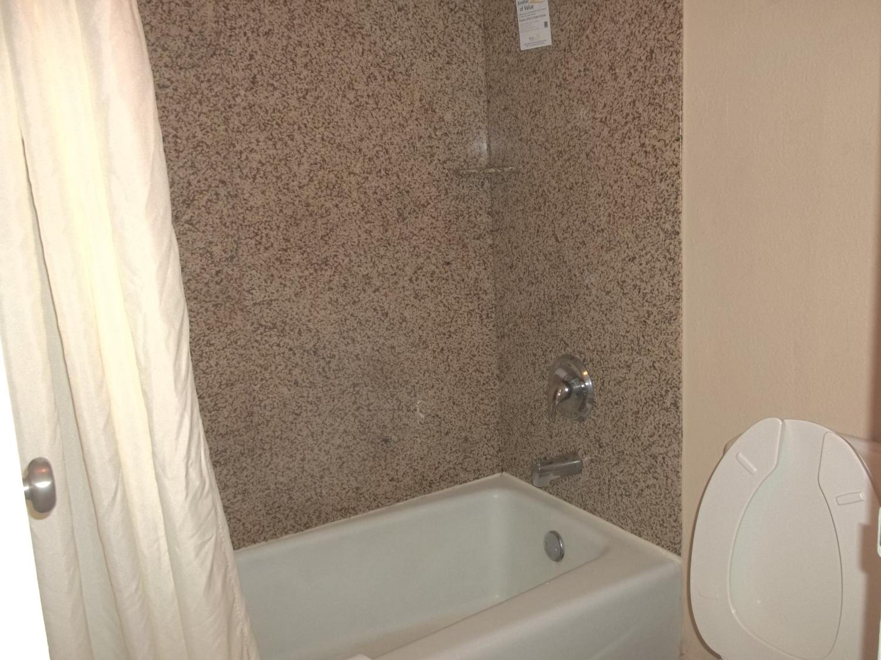 Deluxe King Room - Mobility Access/Non-Smoking photo 3
