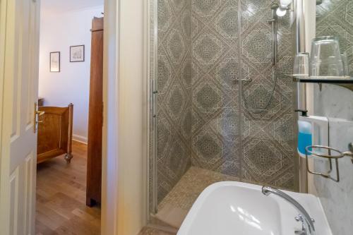 Small Double Room - Photo 1