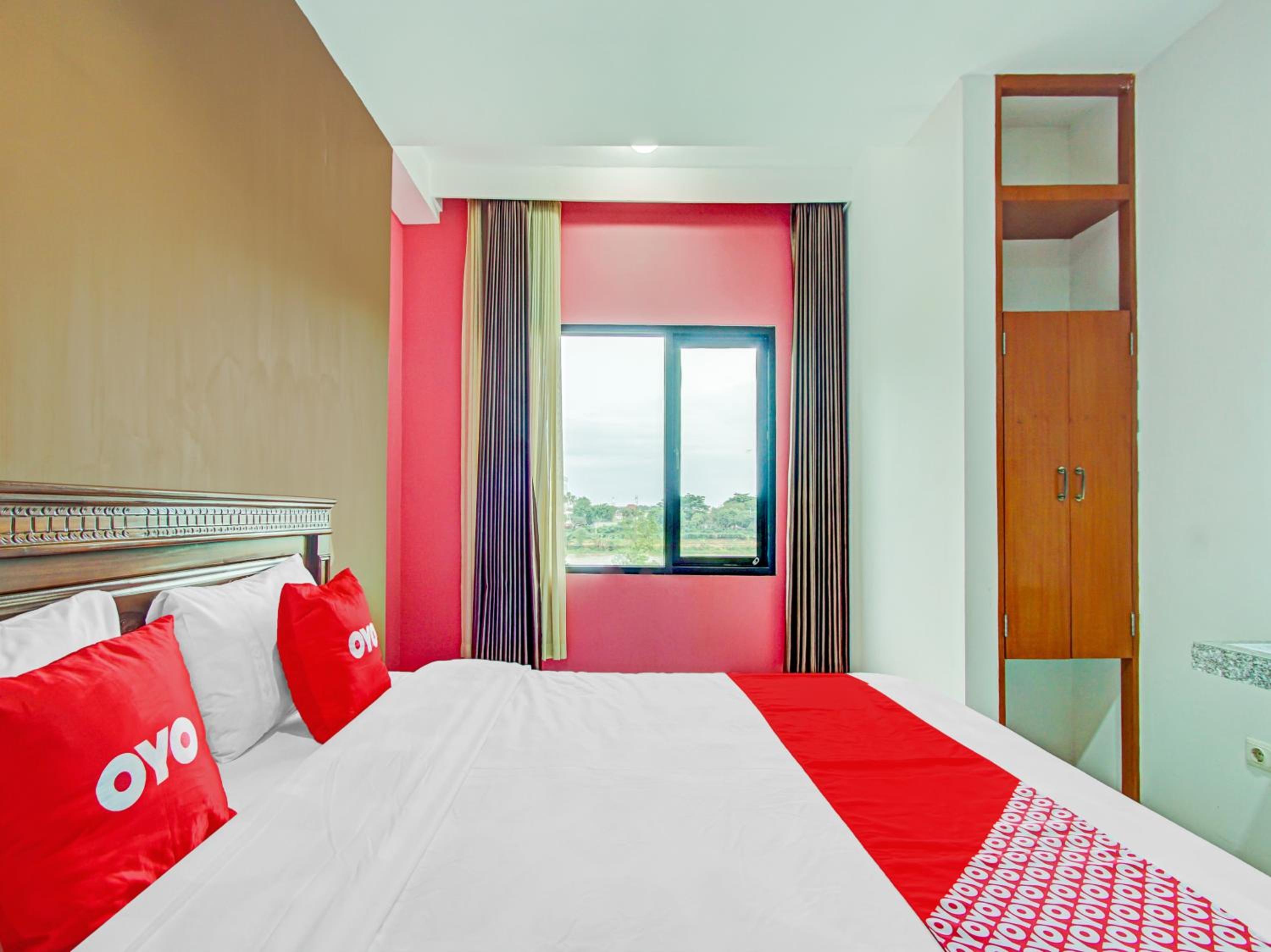 Deluxe Suite photo 2