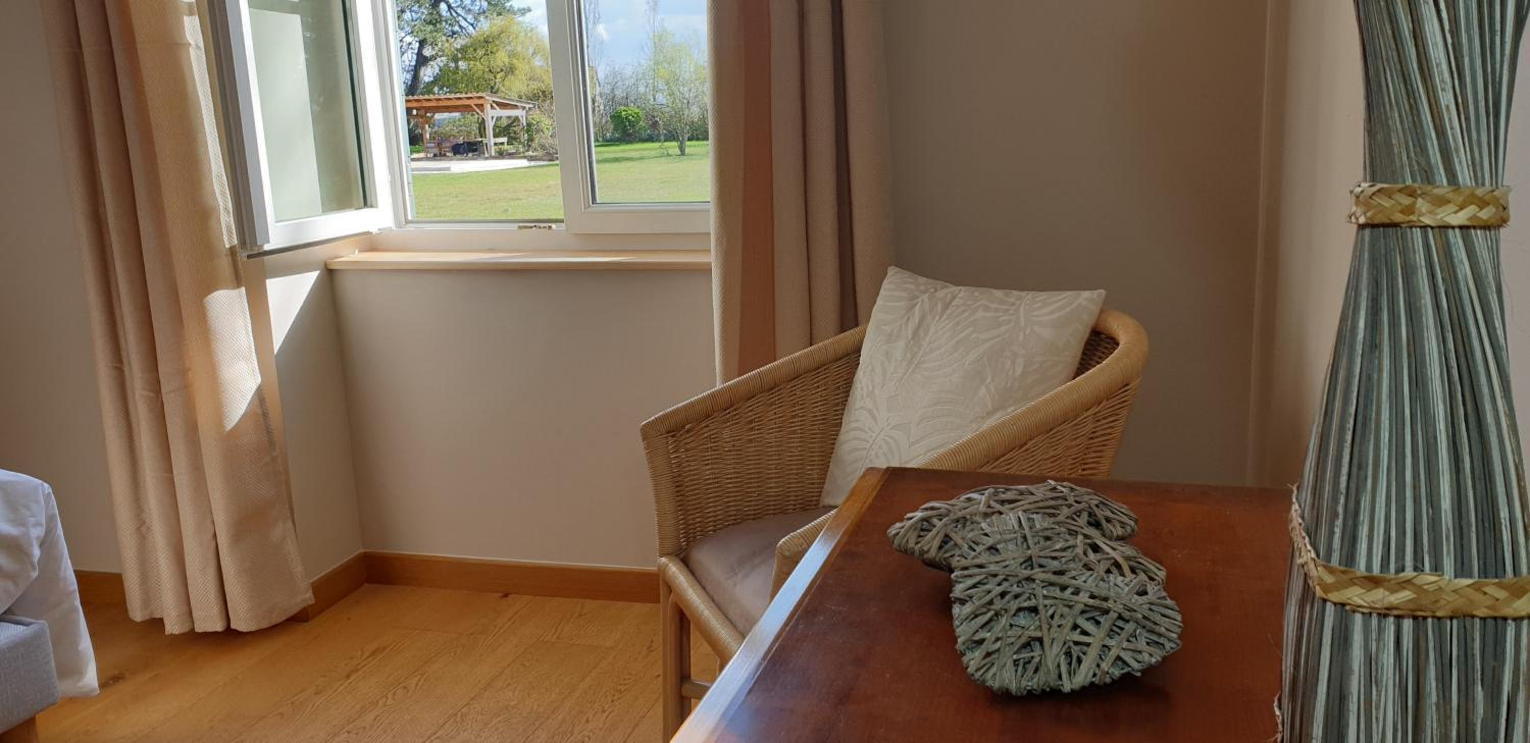 King Room with Garden View photo 3