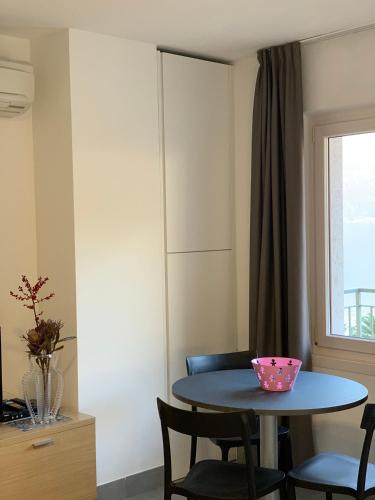 Studio Apartment - Lake View photo 1