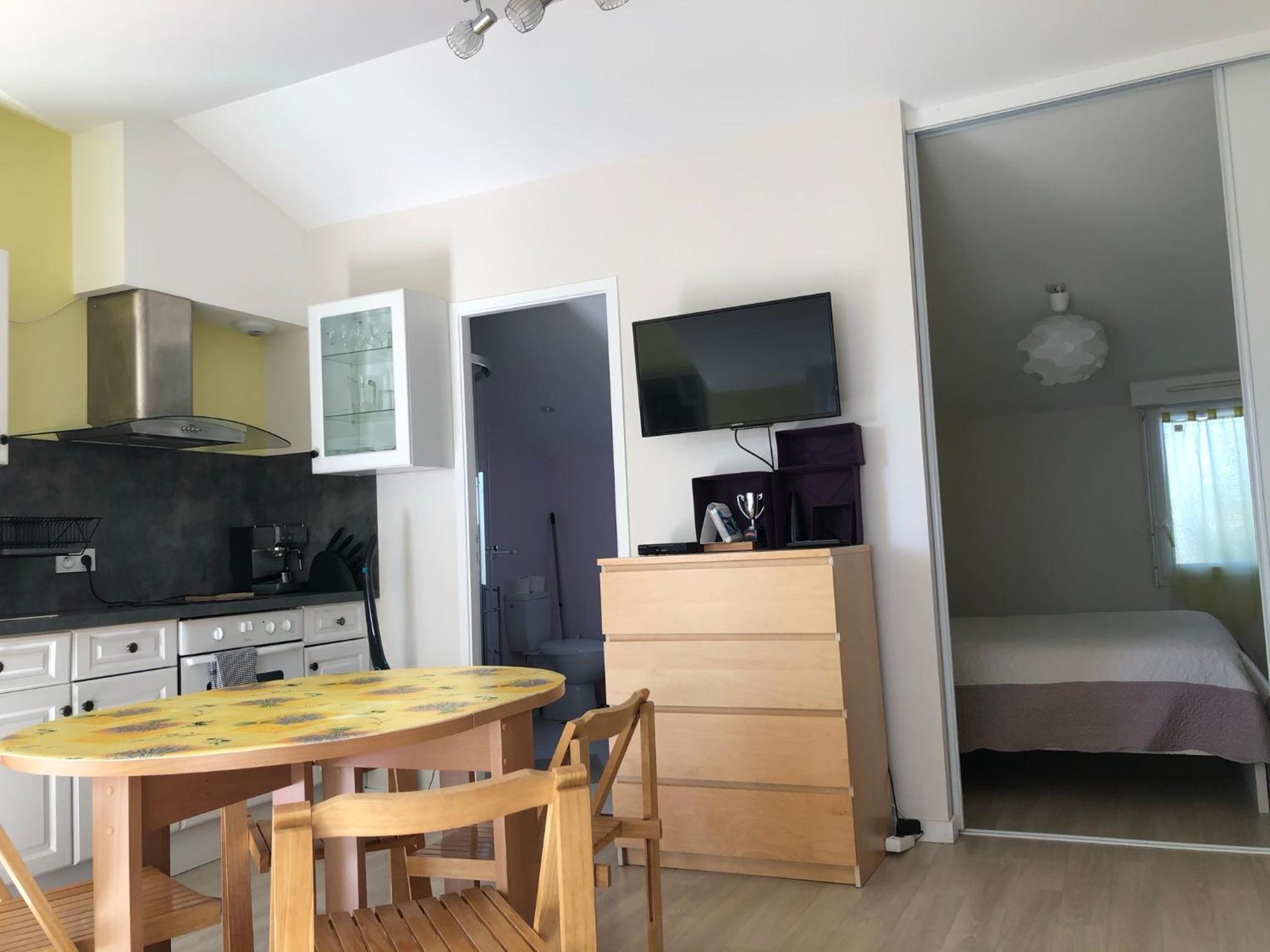 One-Bedroom Apartment - Photo 9
