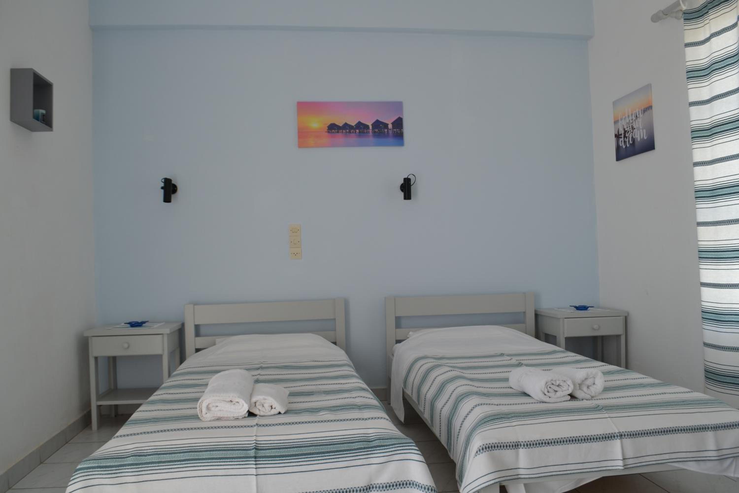 Standard Twin Room with Sea View