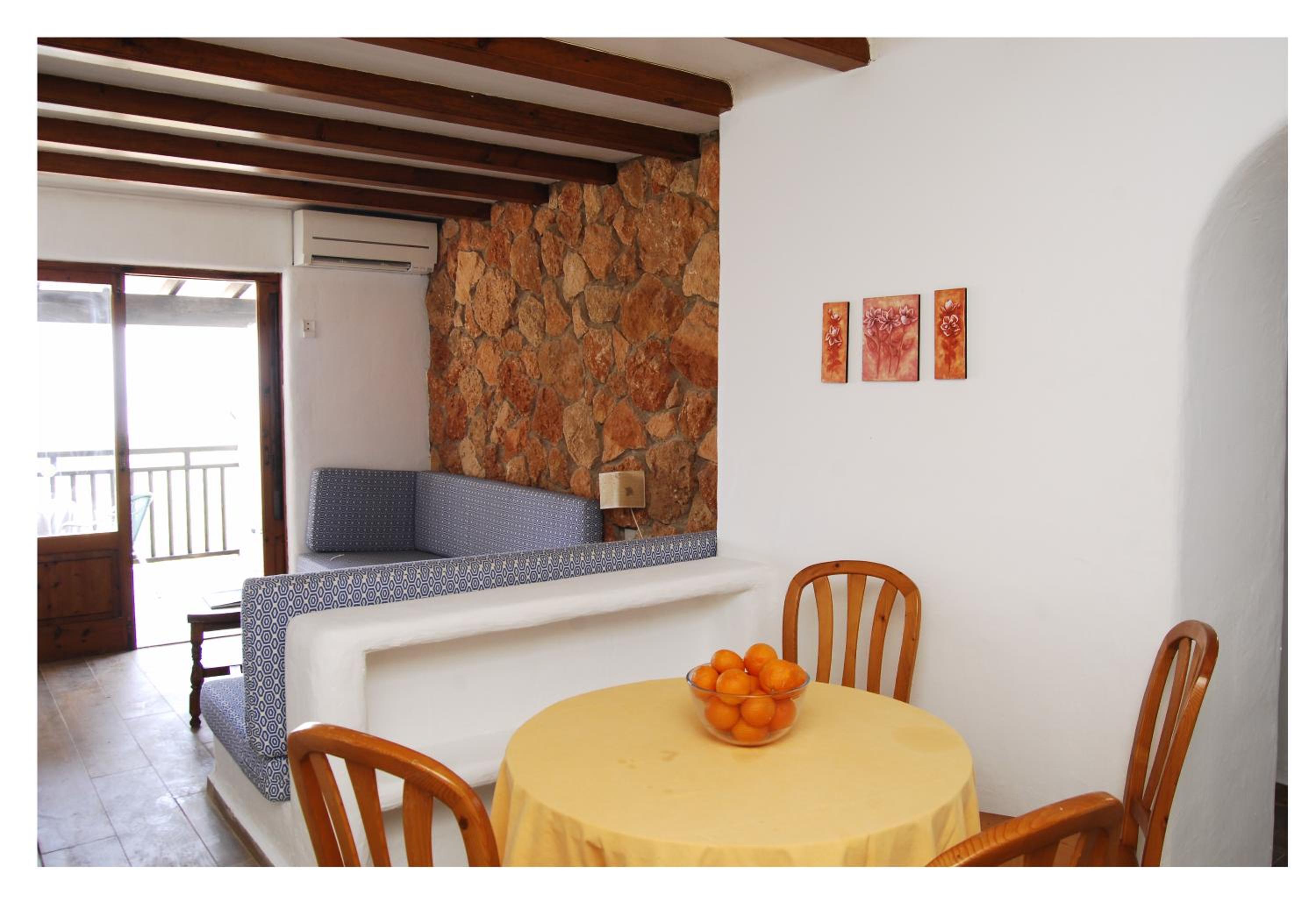 Two-Bedroom Apartment with Sea View photo 2