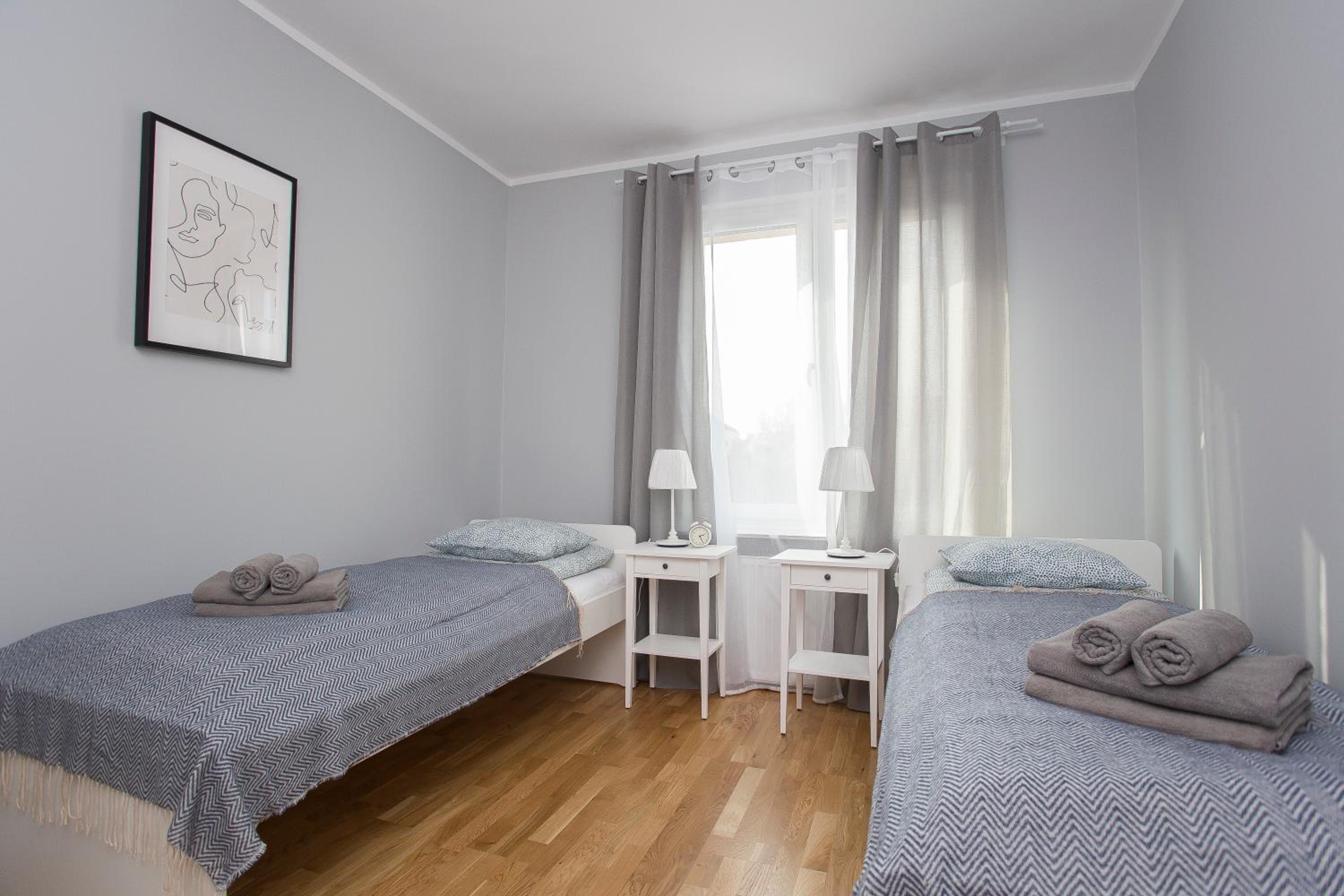 One-Bedroom Apartment - Photo 1
