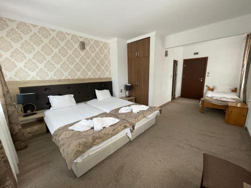 Triple Room with Balcony photo 3