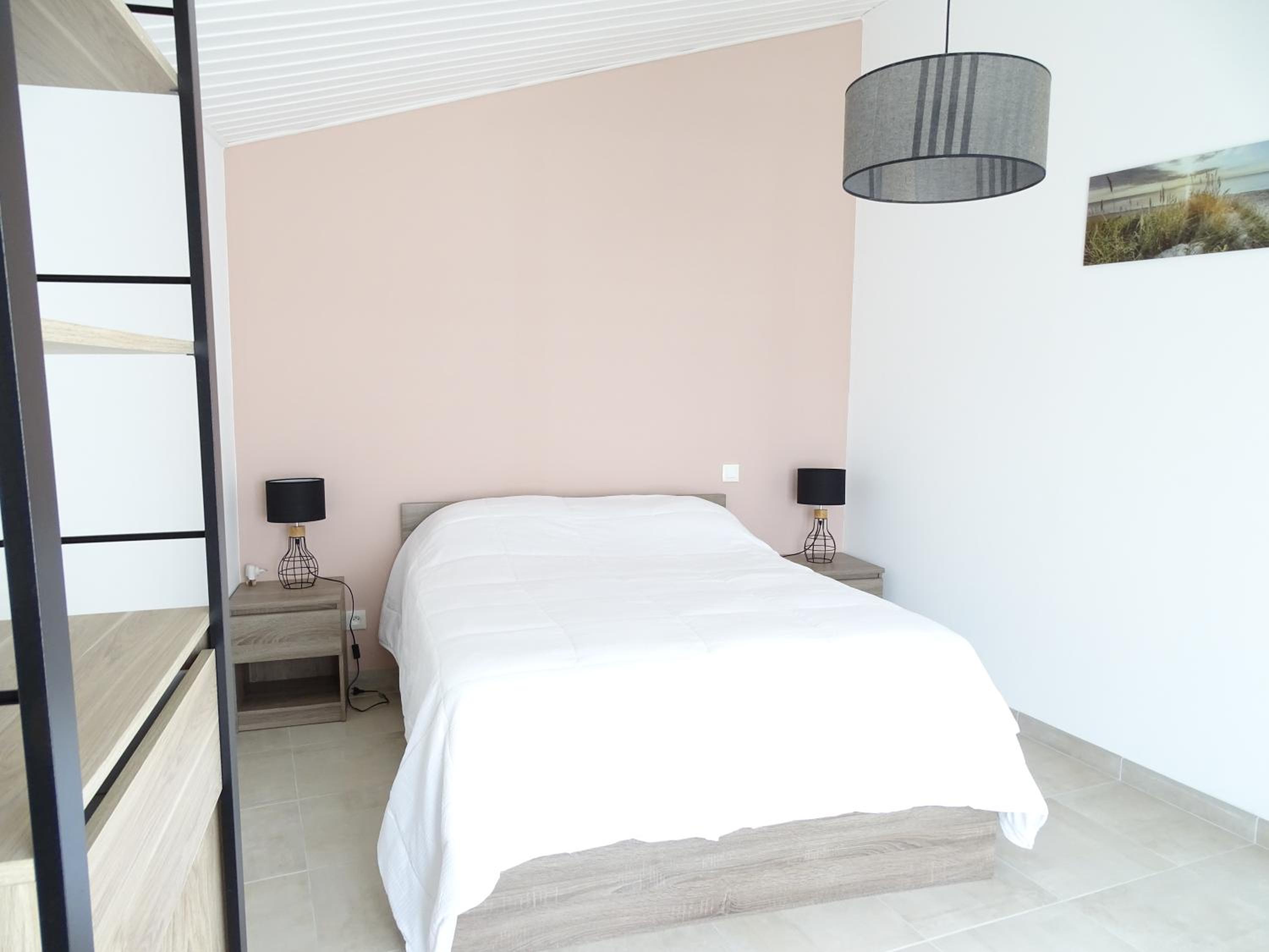Four-Bedroom House photo 1