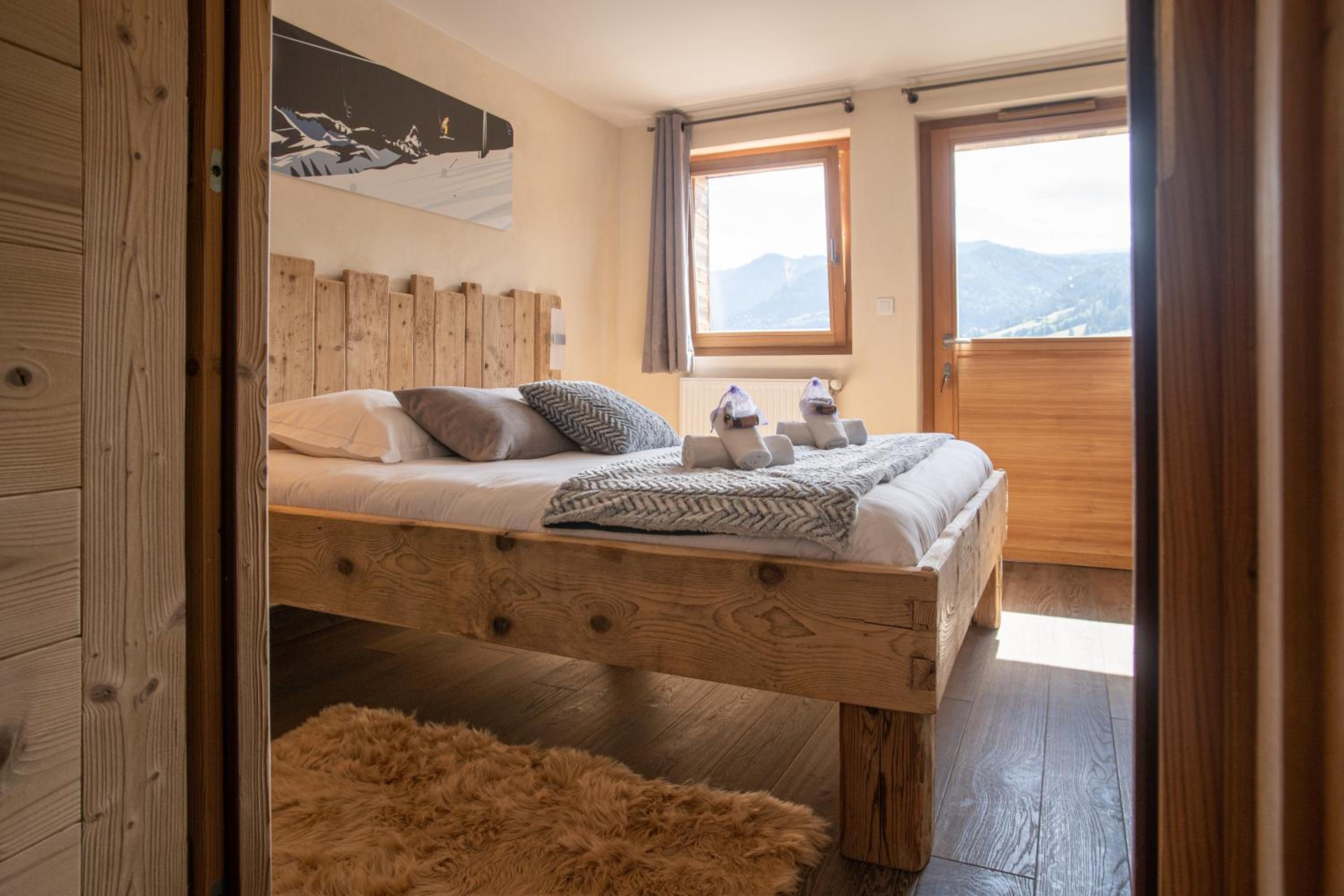 Double Room with Mountain View