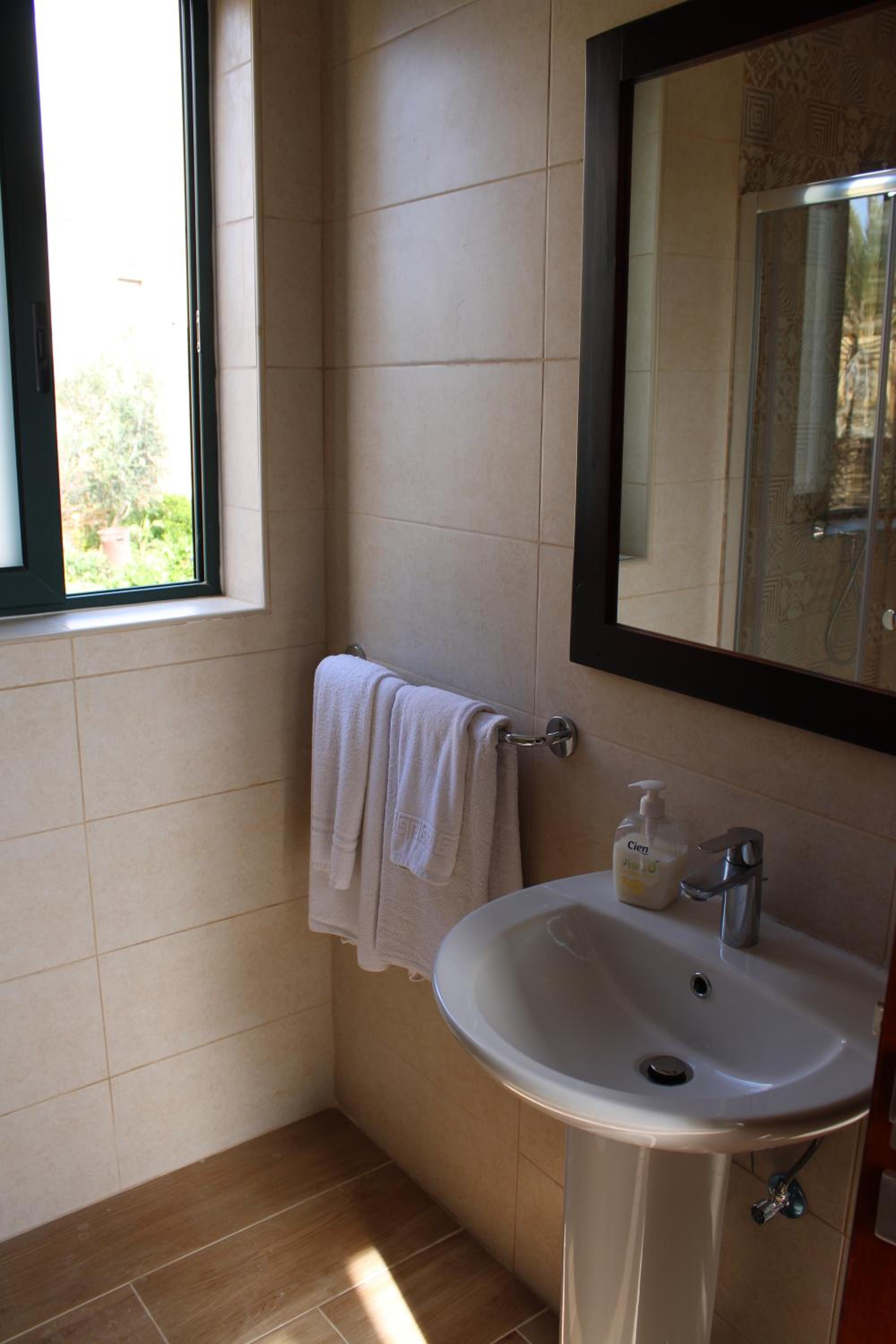 Superior Triple Room photo 3