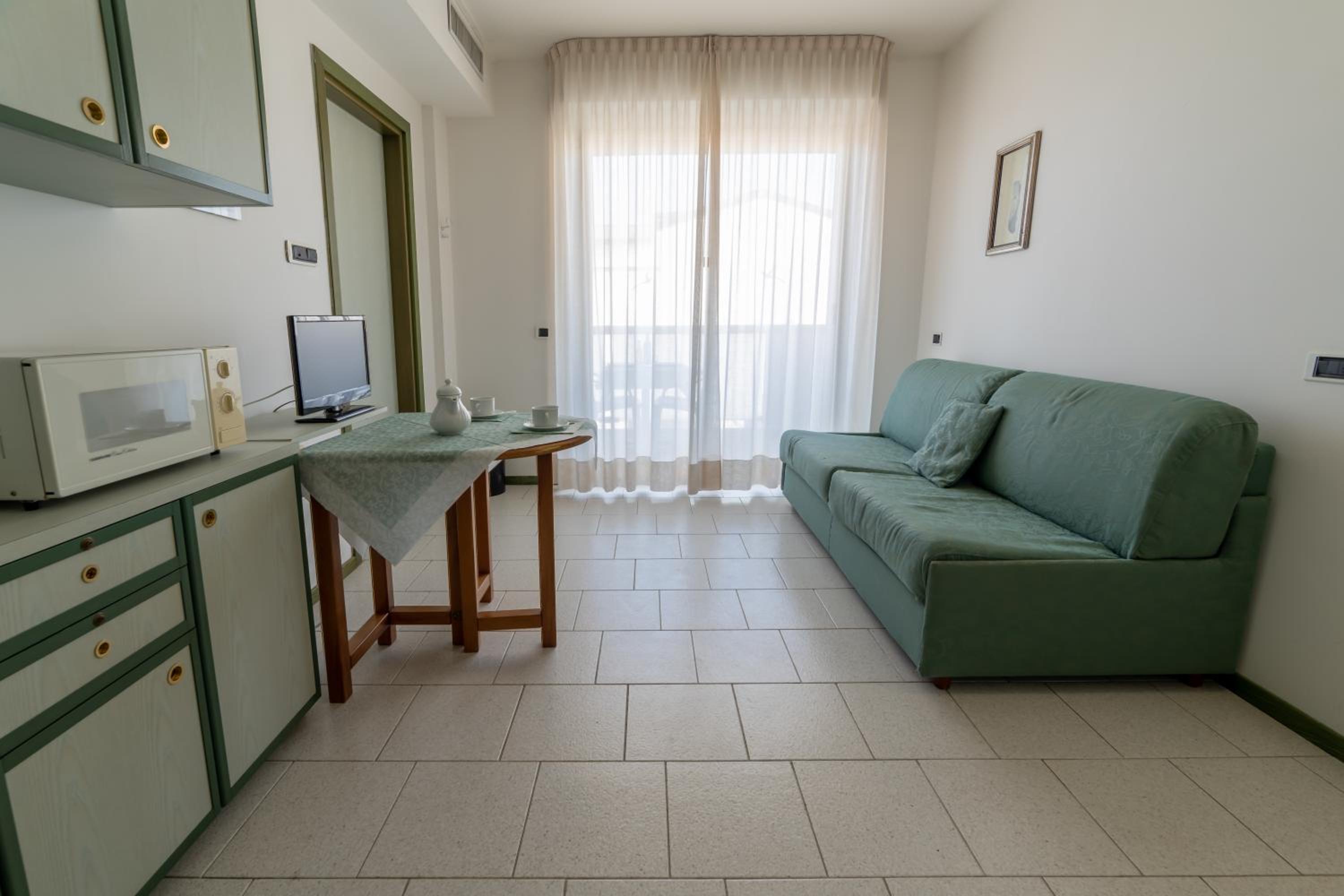 Studio Apartment photo 3