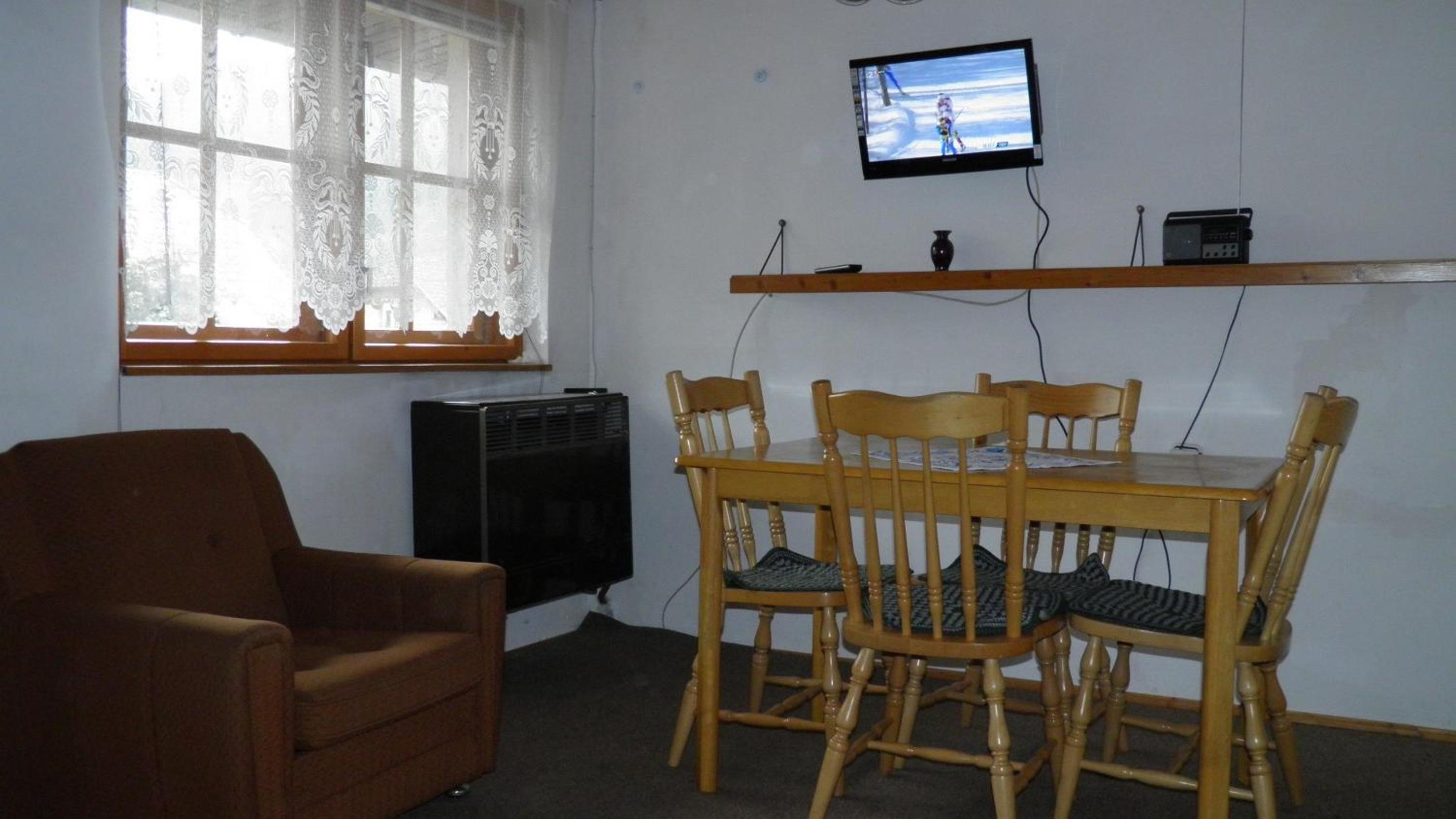 One-Bedroom Apartment photo 2