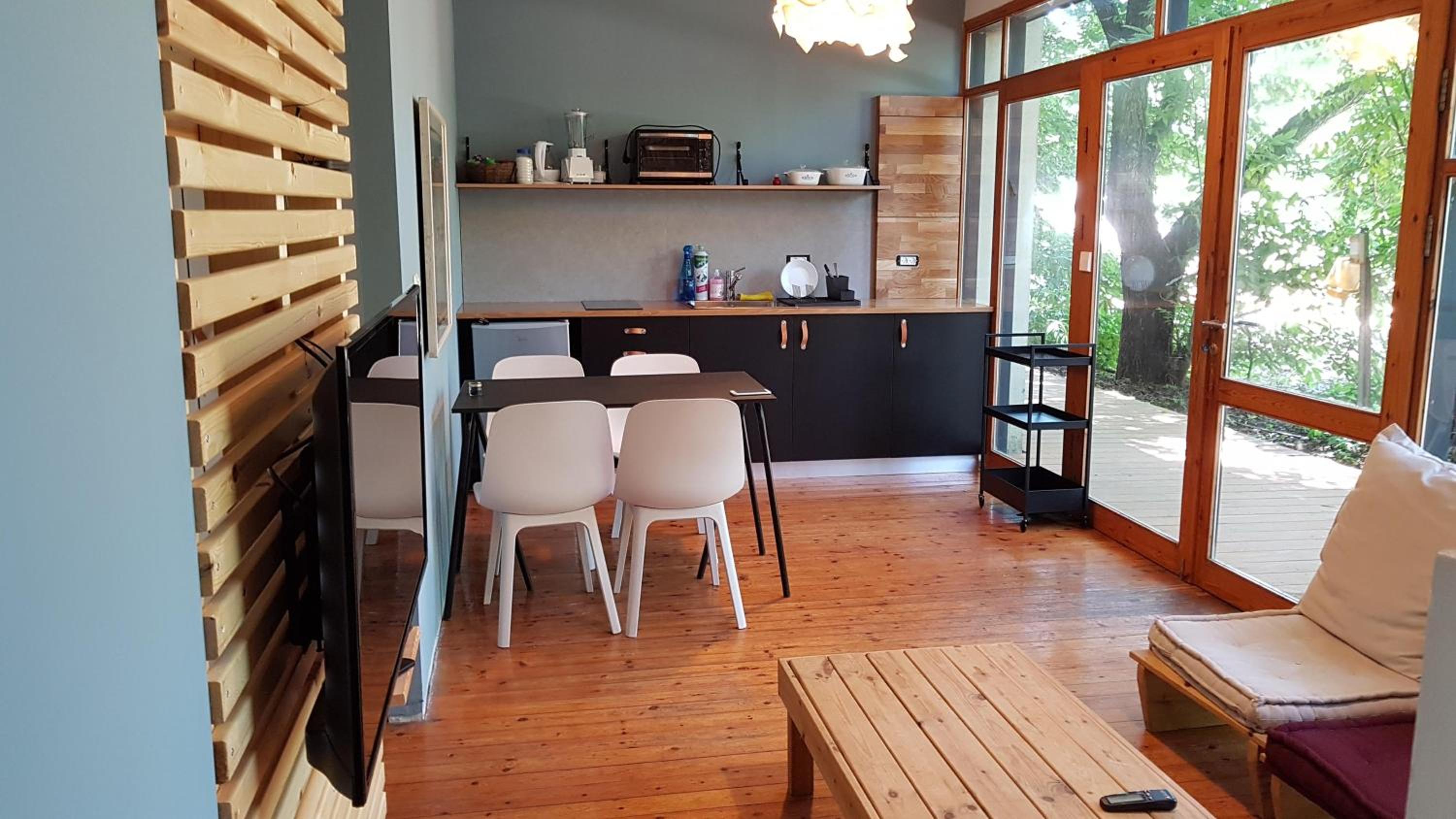 Two-Bedroom House - Photo 9