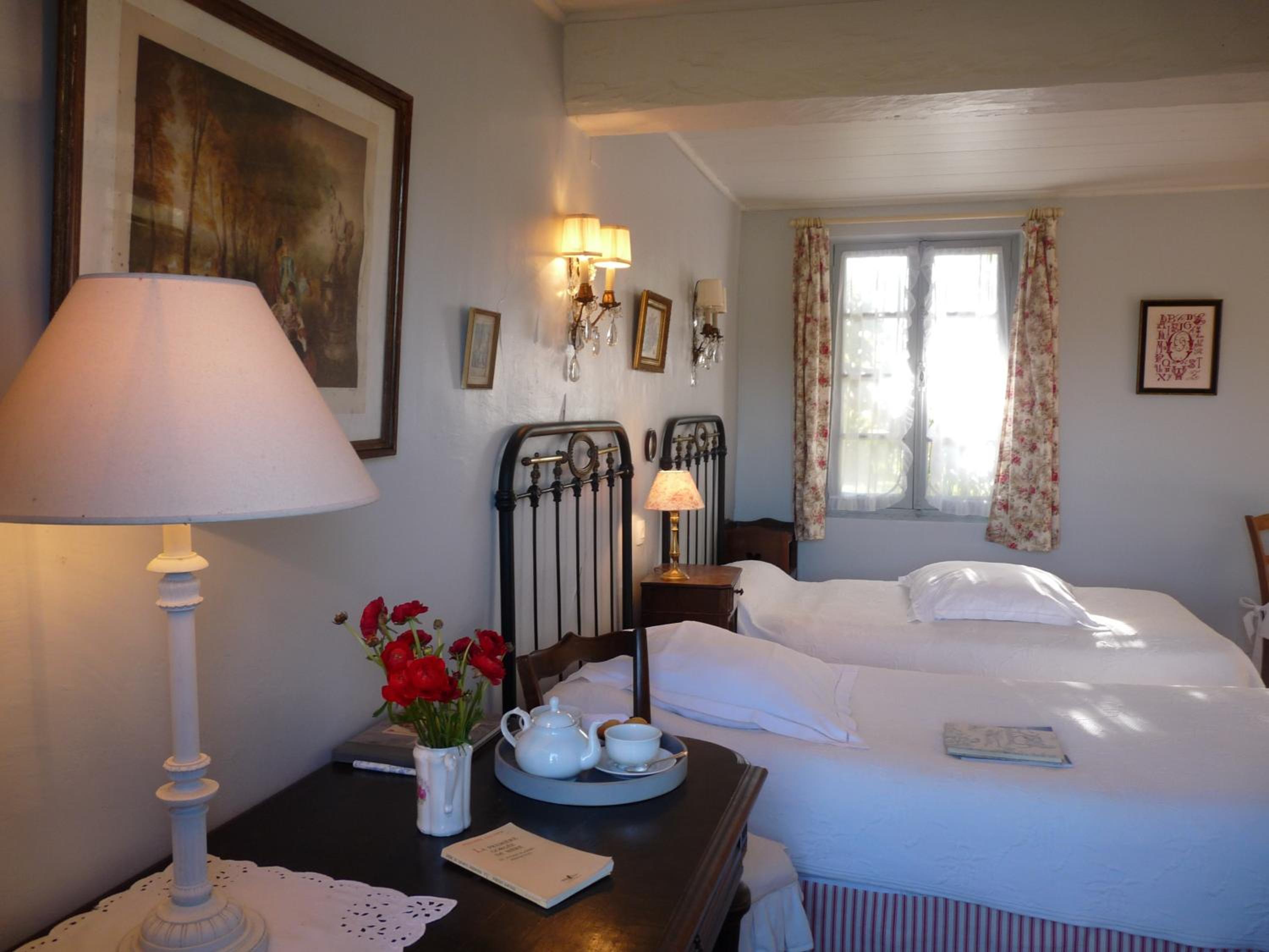 Twin Room with Private Bathroom photo 1