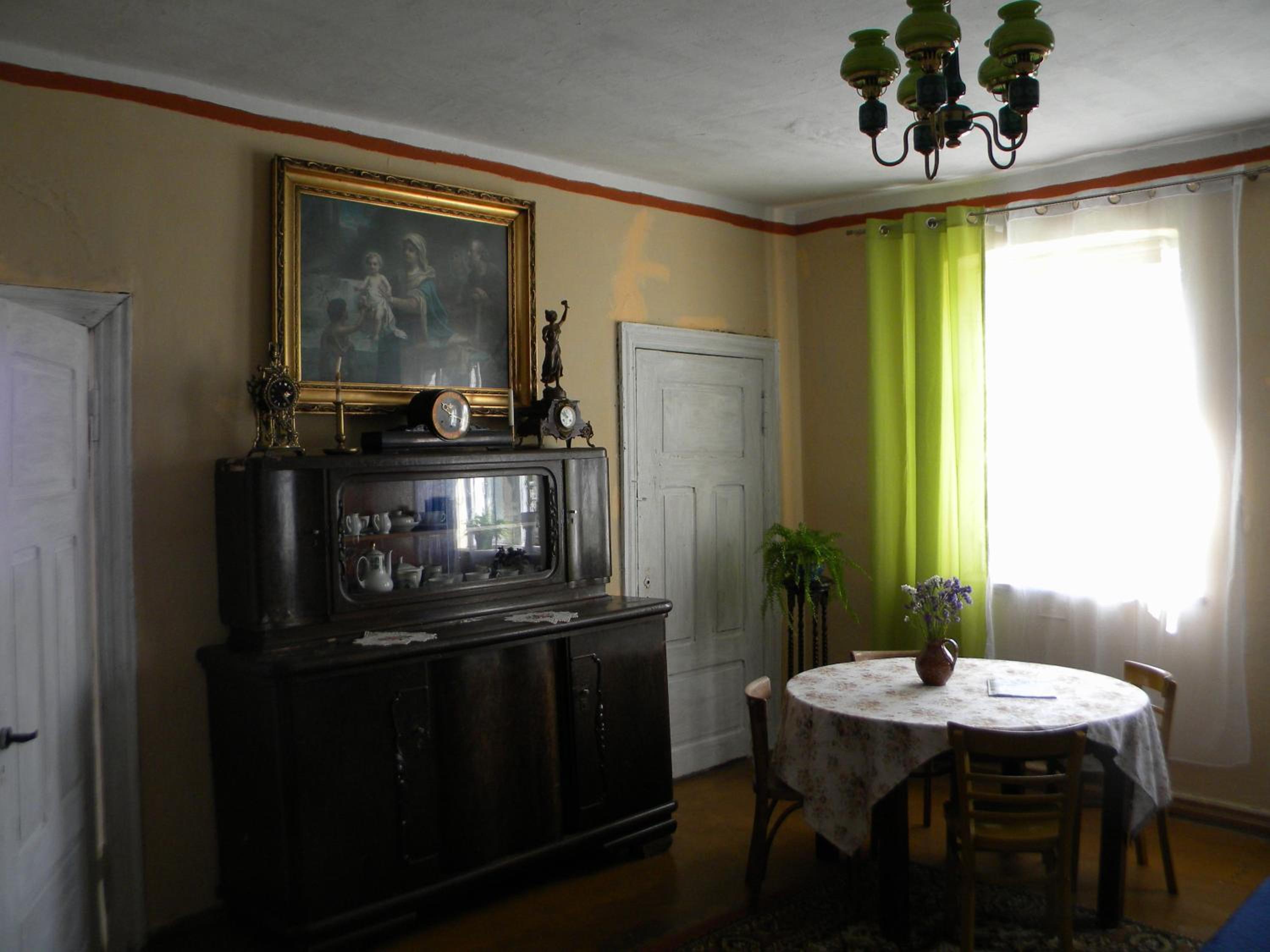 Large Double Room - Photo 4