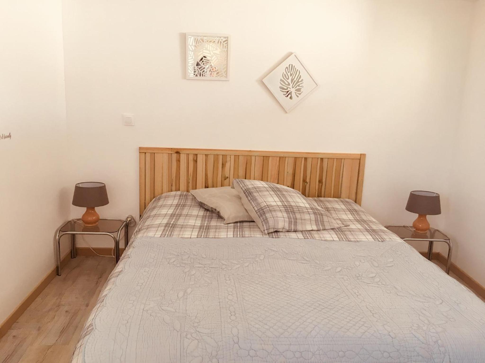 One-Bedroom House photo 1