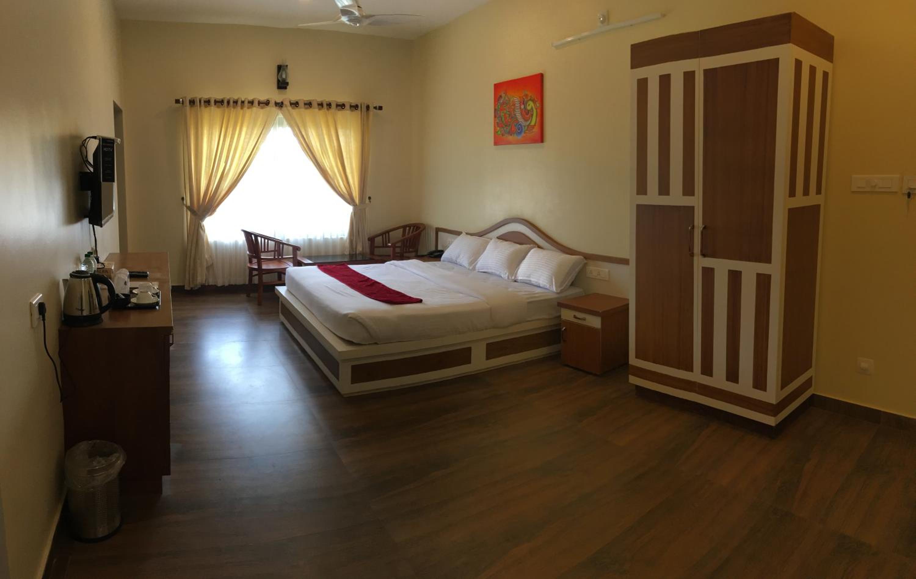 Deluxe Double or Twin Room photo 2