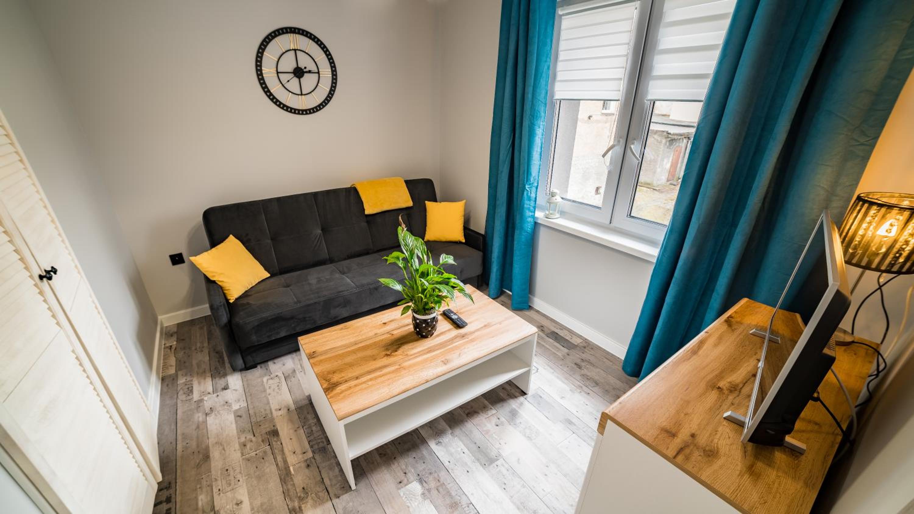 One-Bedroom Apartment