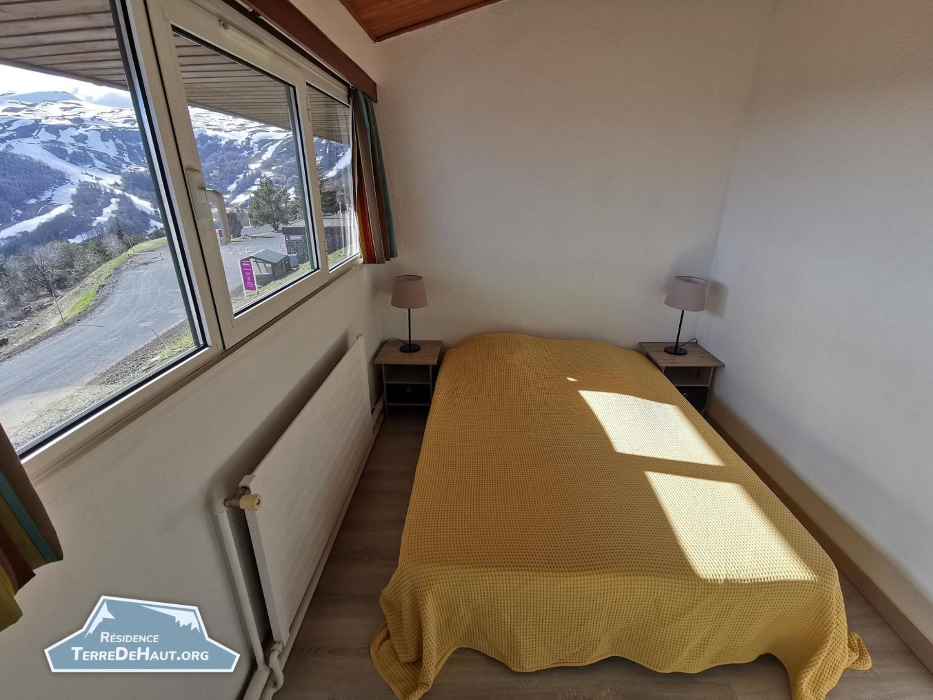 Apartment with Mountain View photo 3