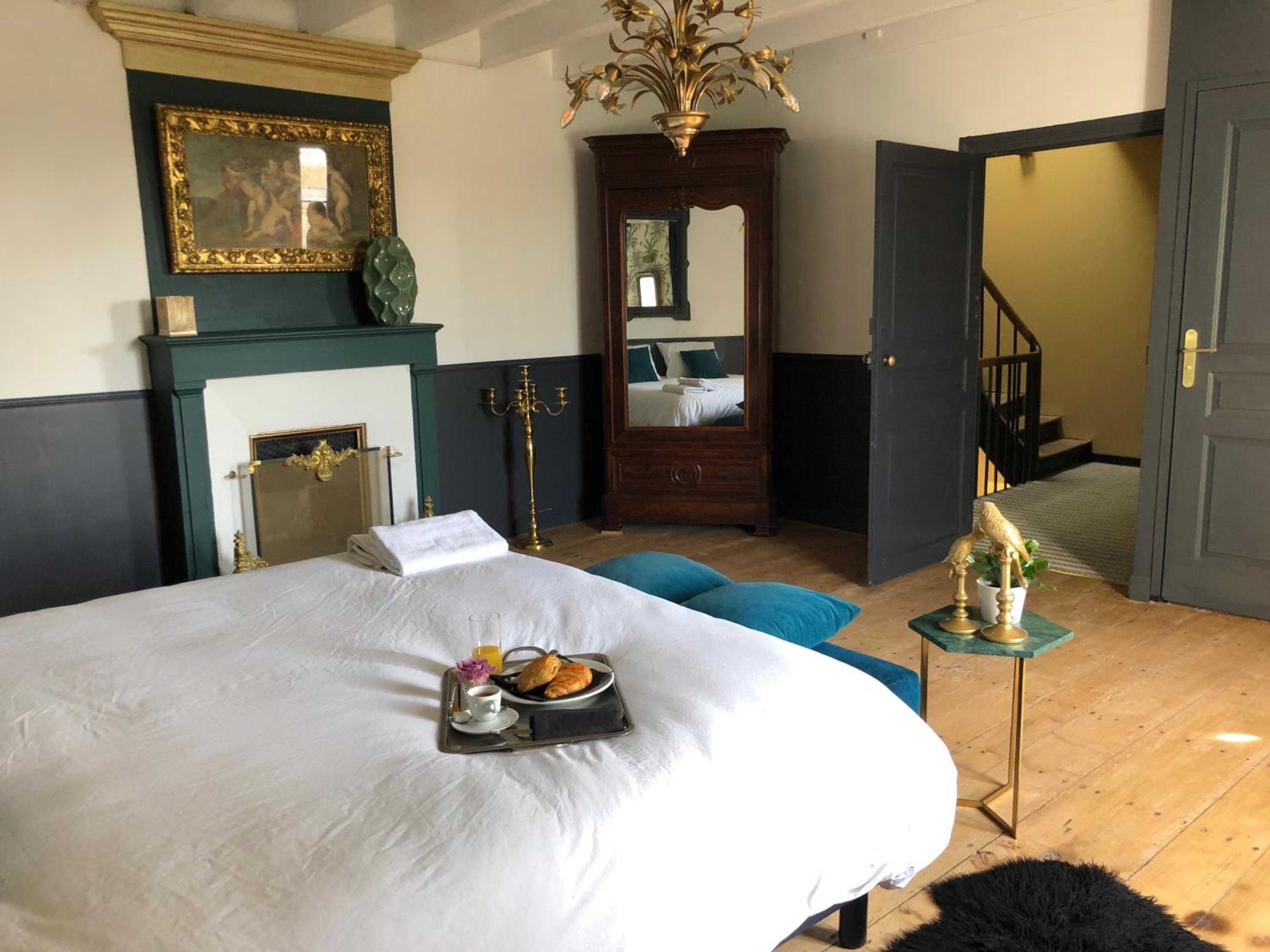 Double or Twin Room with Extra Bed photo 2