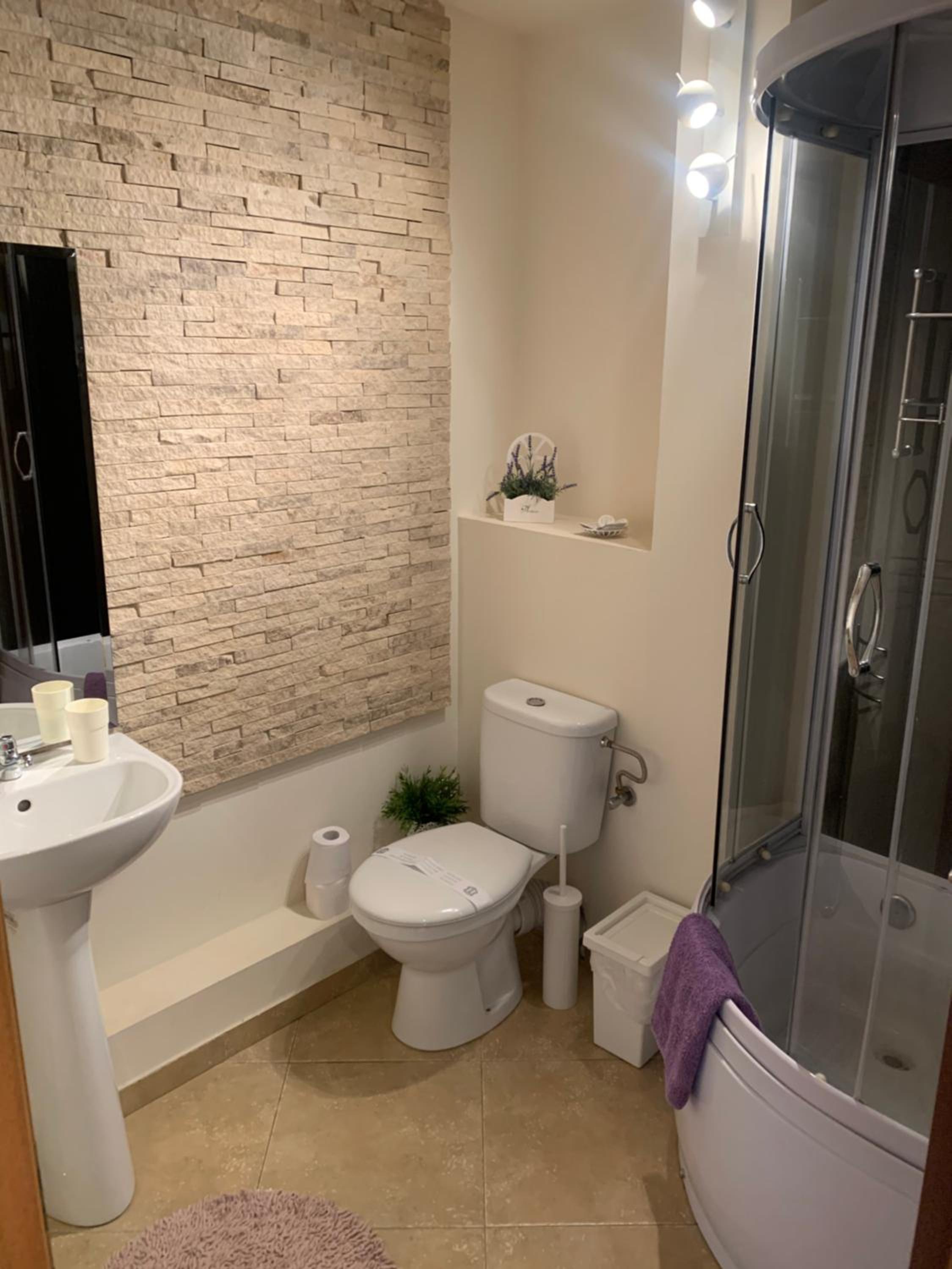 Double or Twin Room with Private Bathroom