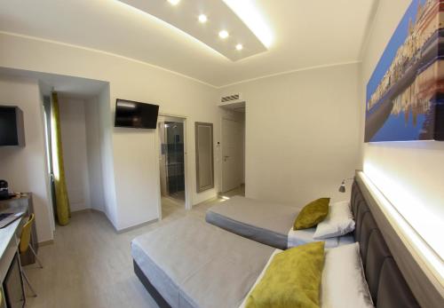 Deluxe Double or Twin Room with Balcony