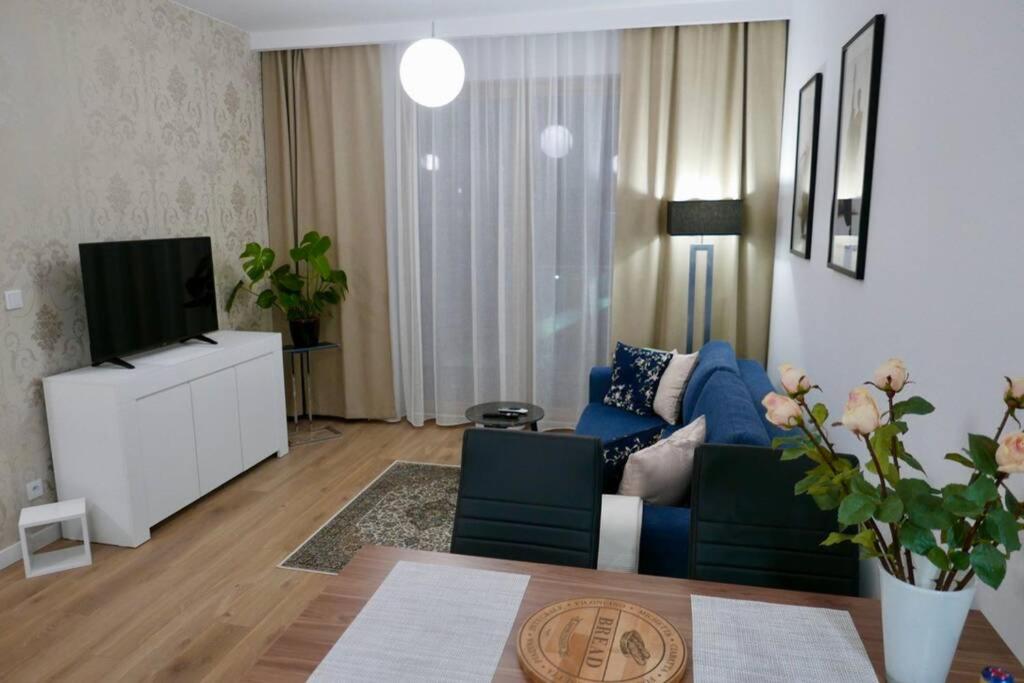 One-Bedroom Apartment - Photo 1