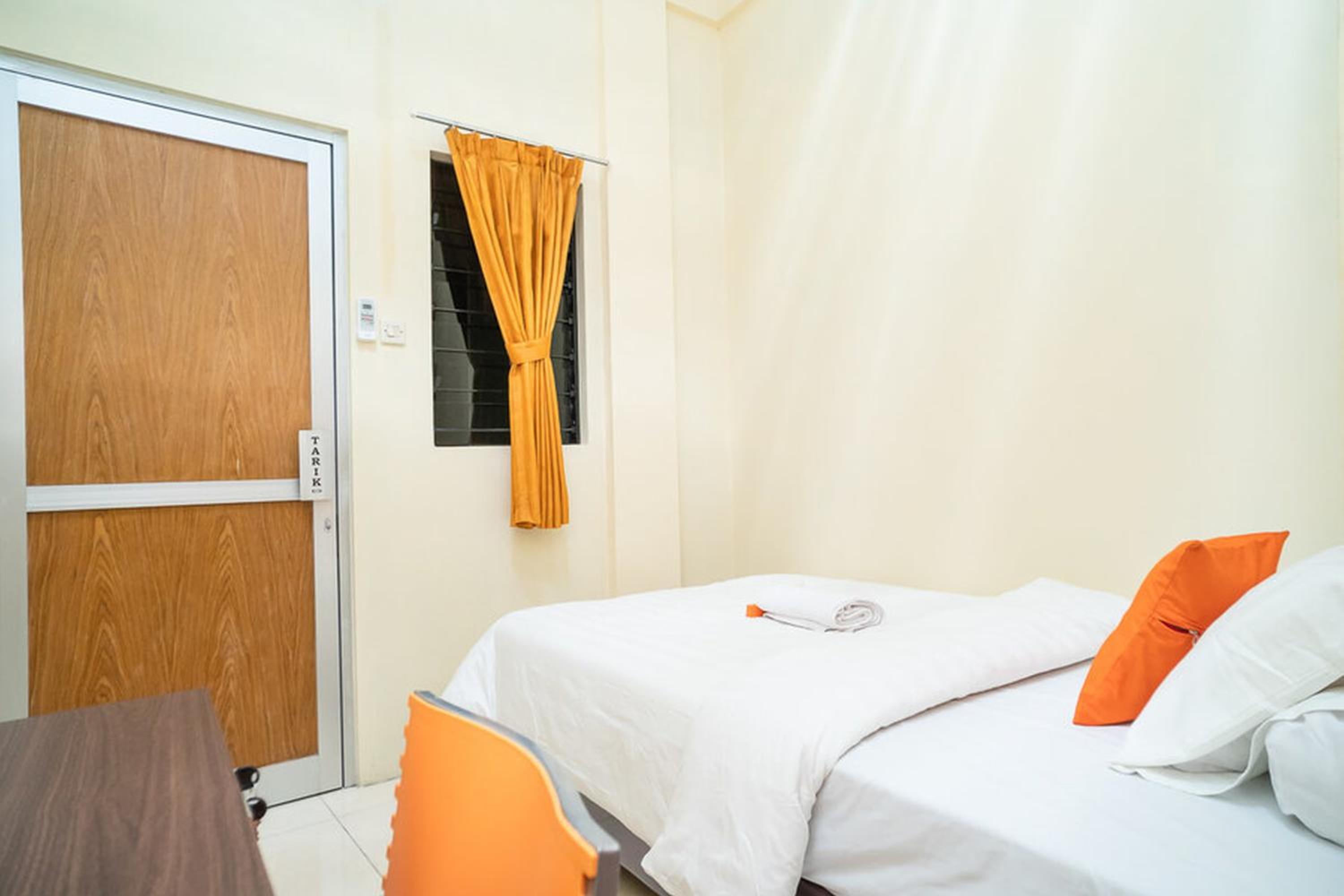 Economy Single Room