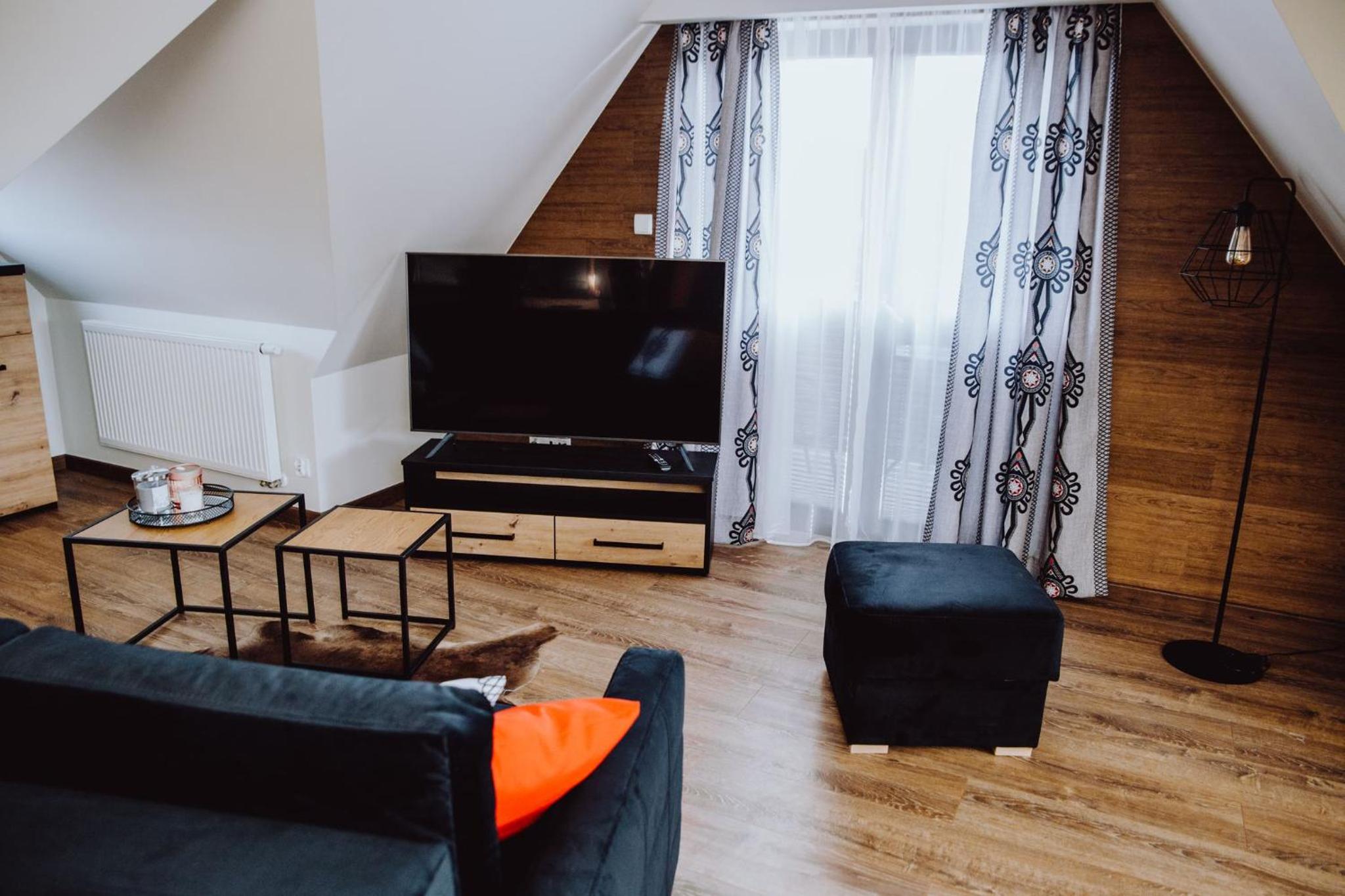 One-Bedroom Apartment - Photo 4