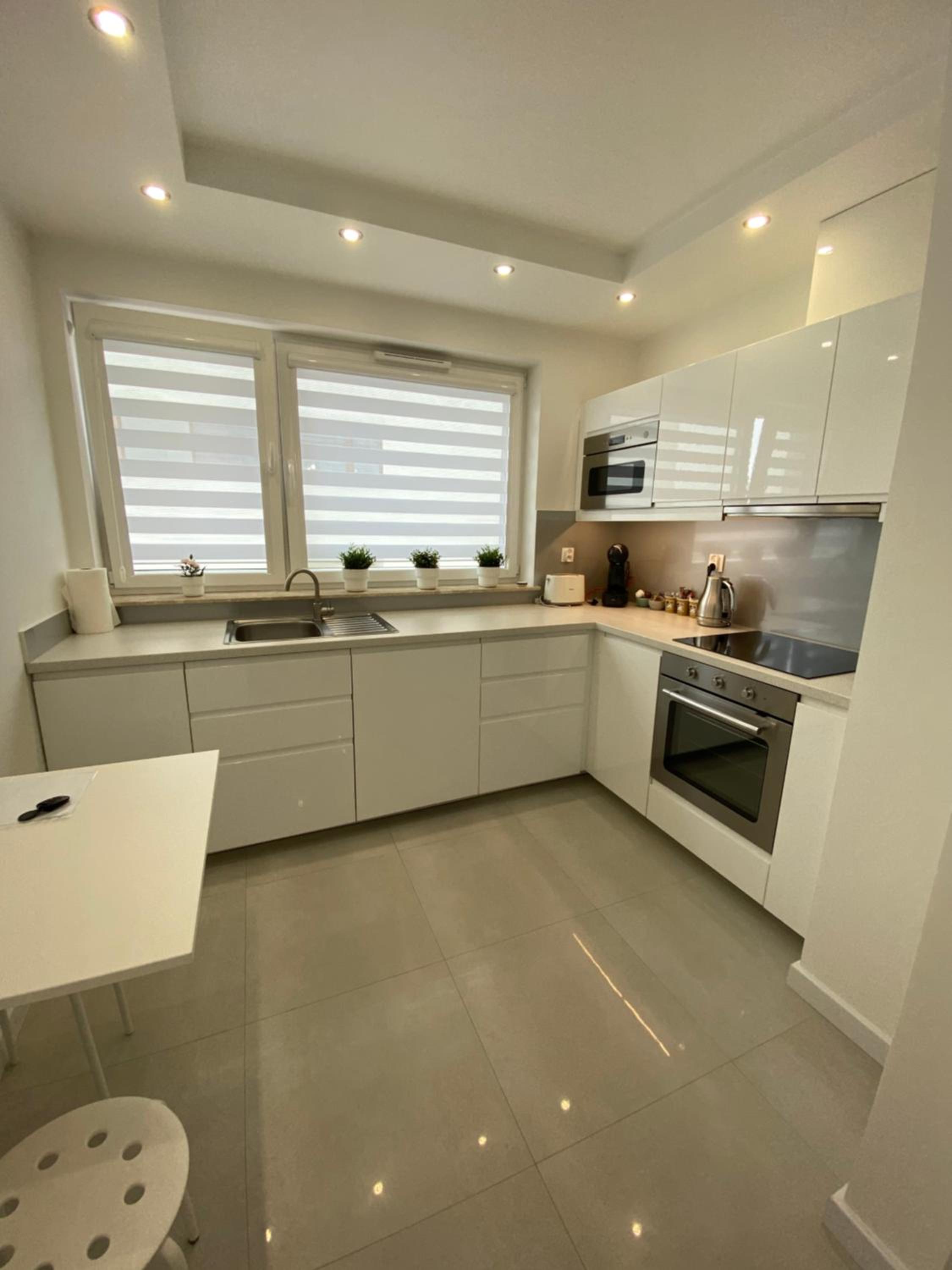 One-Bedroom Apartment - Photo 7