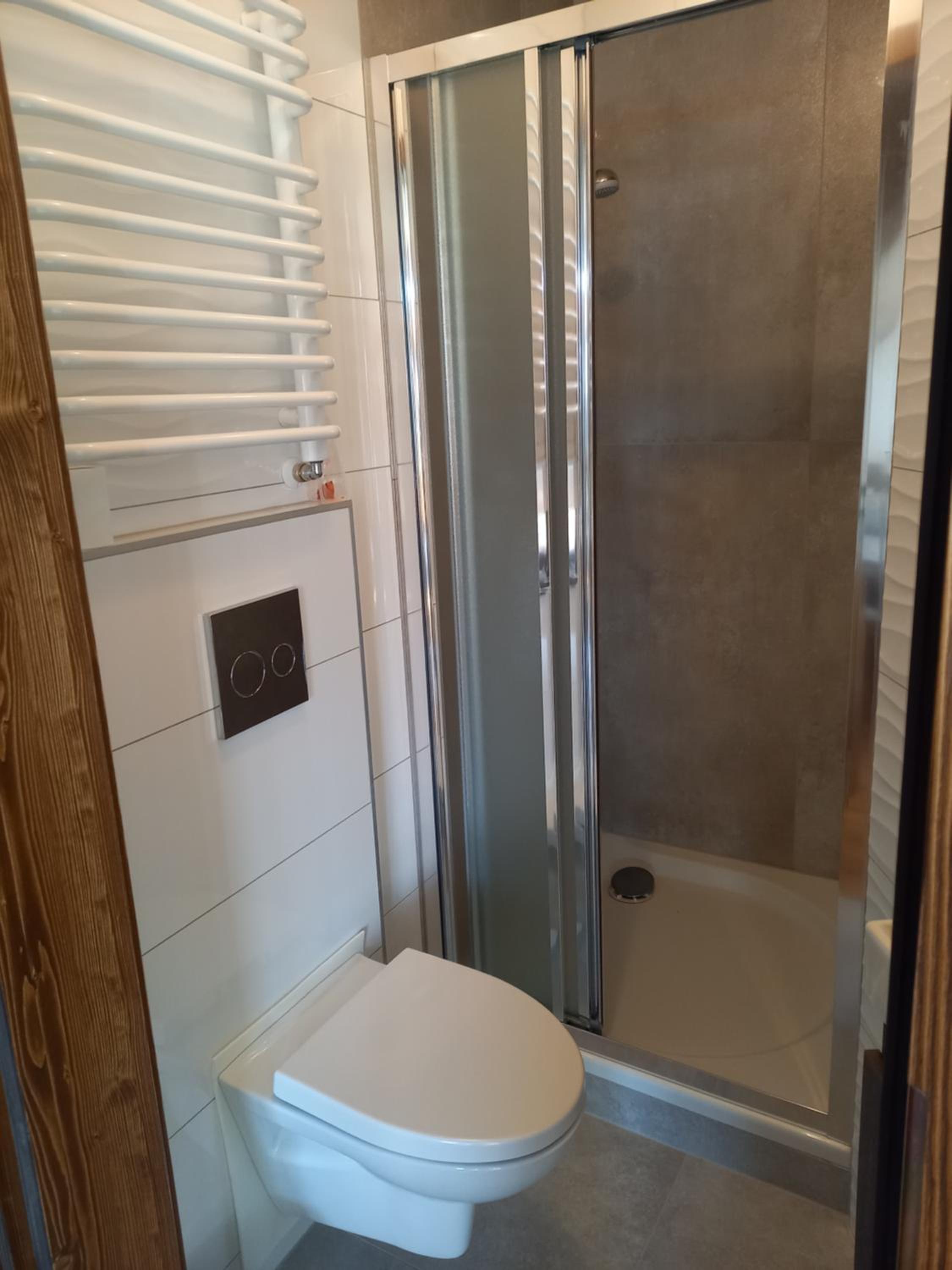 Triple Room with Private Bathroom - Photo 2
