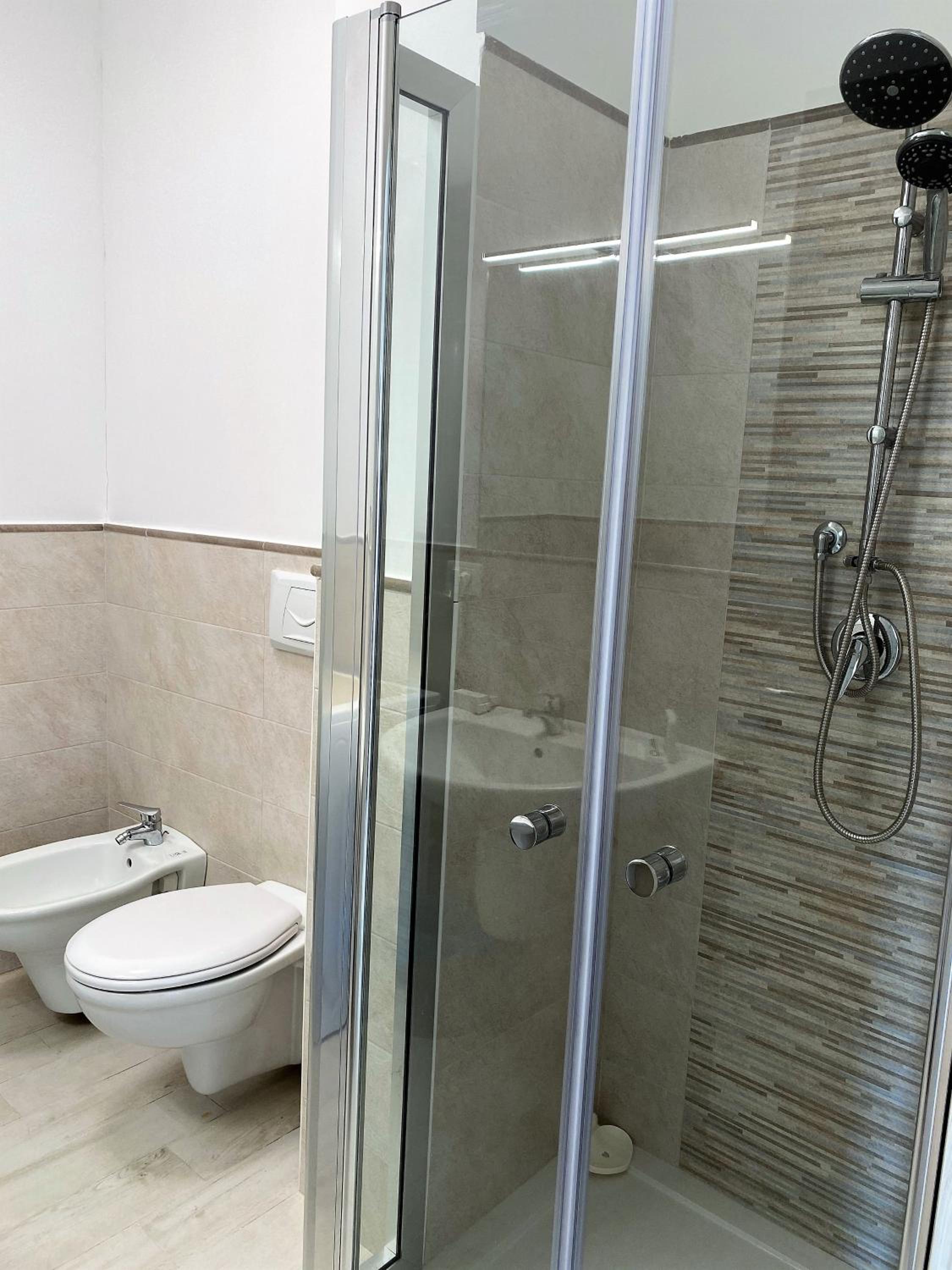 Three-Bedroom Apartment - Photo 6
