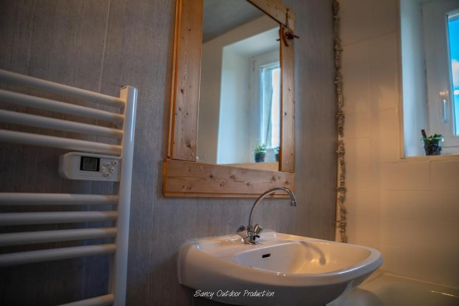 Three-Bedroom Apartment - Photo 11