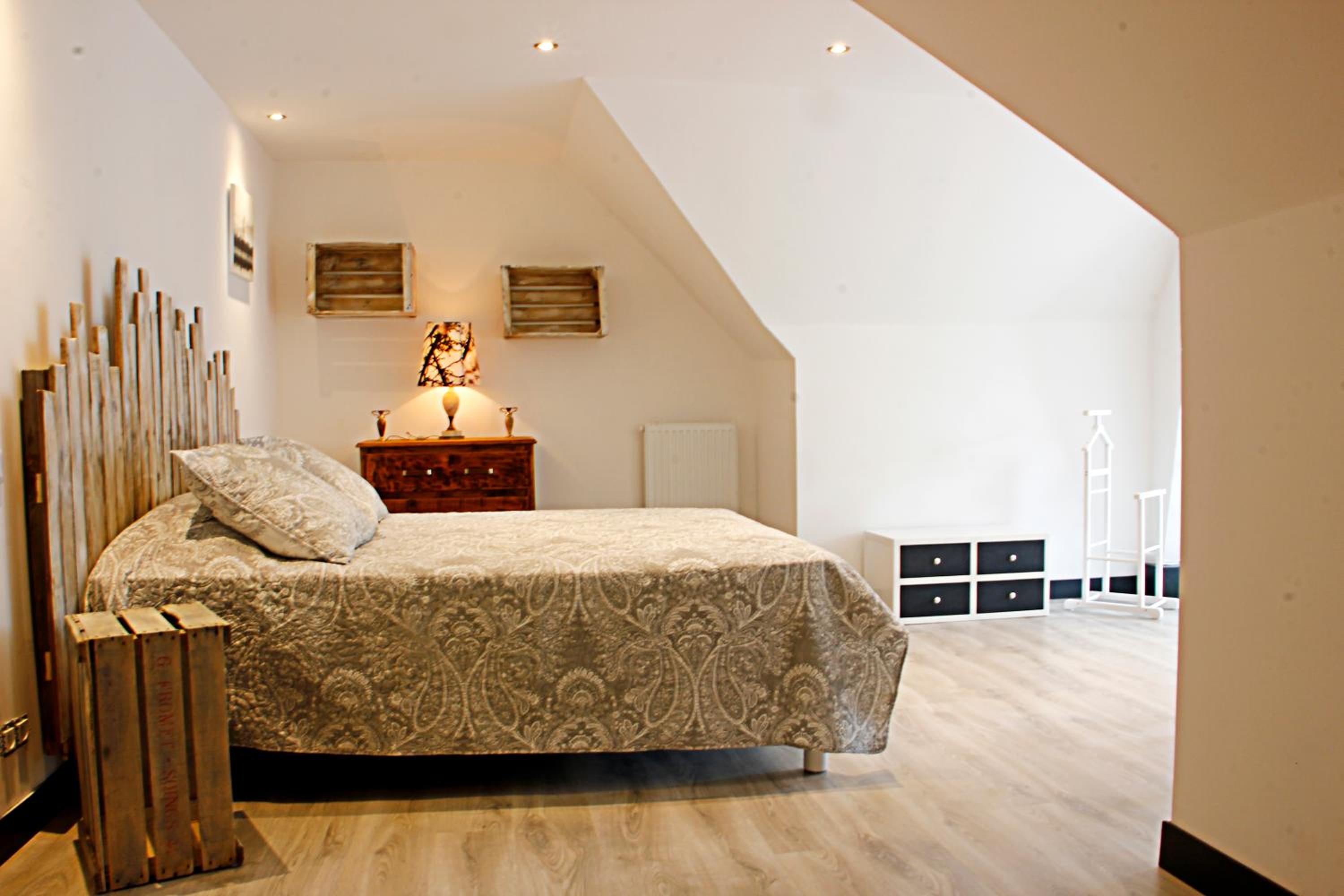 Deluxe Room - Photo 9