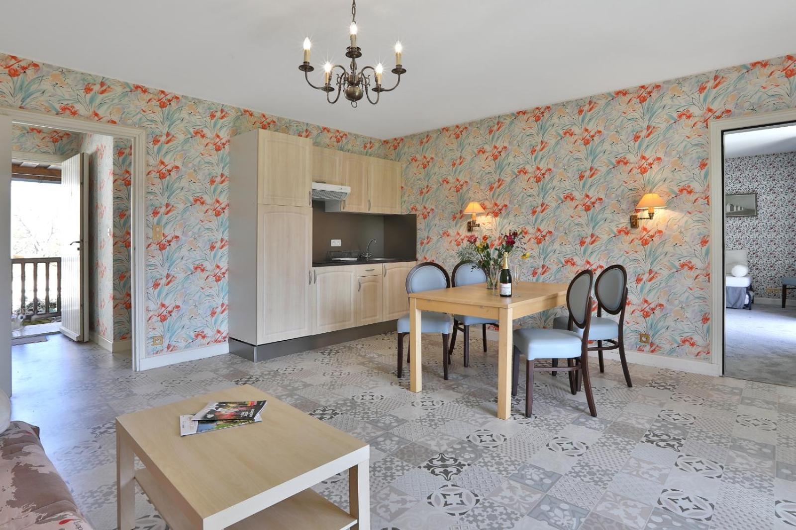Cottage Apartment with Balcony photo 1
