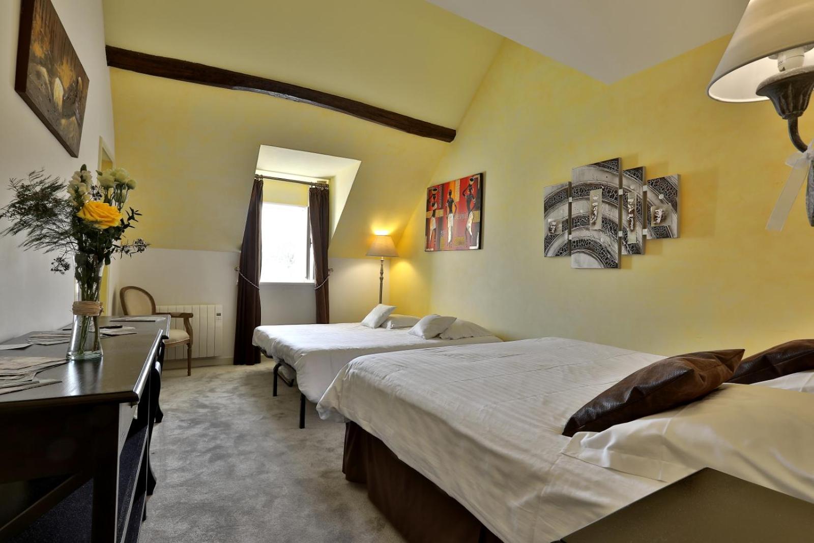 Deluxe Double or Twin Room with River View - Photo 2