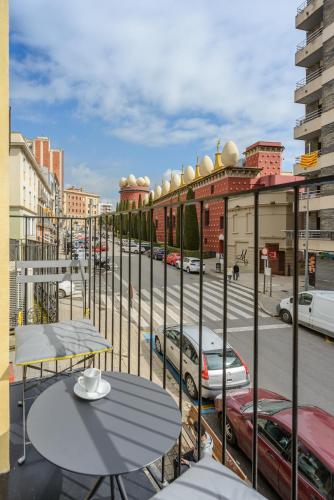 Apartment with Balcony - Photo 4