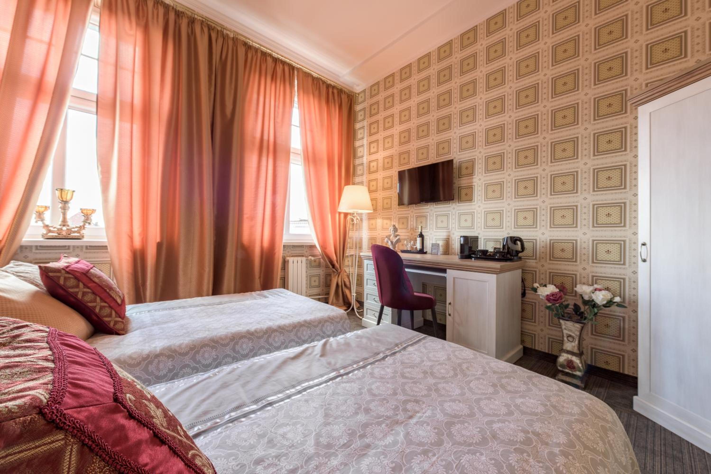 Deluxe Double or Twin Room photo 1