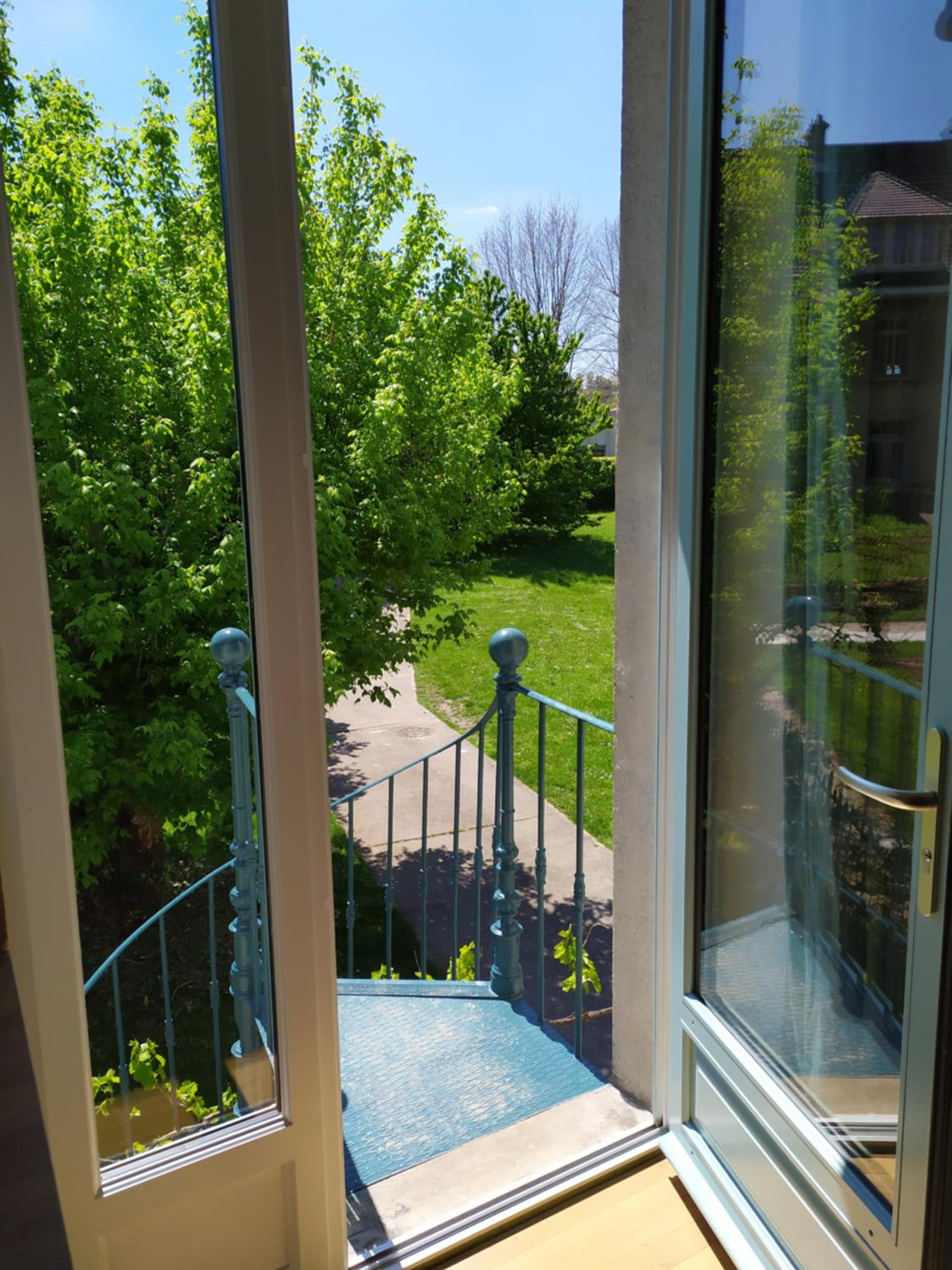Suite with Garden View - Photo 3