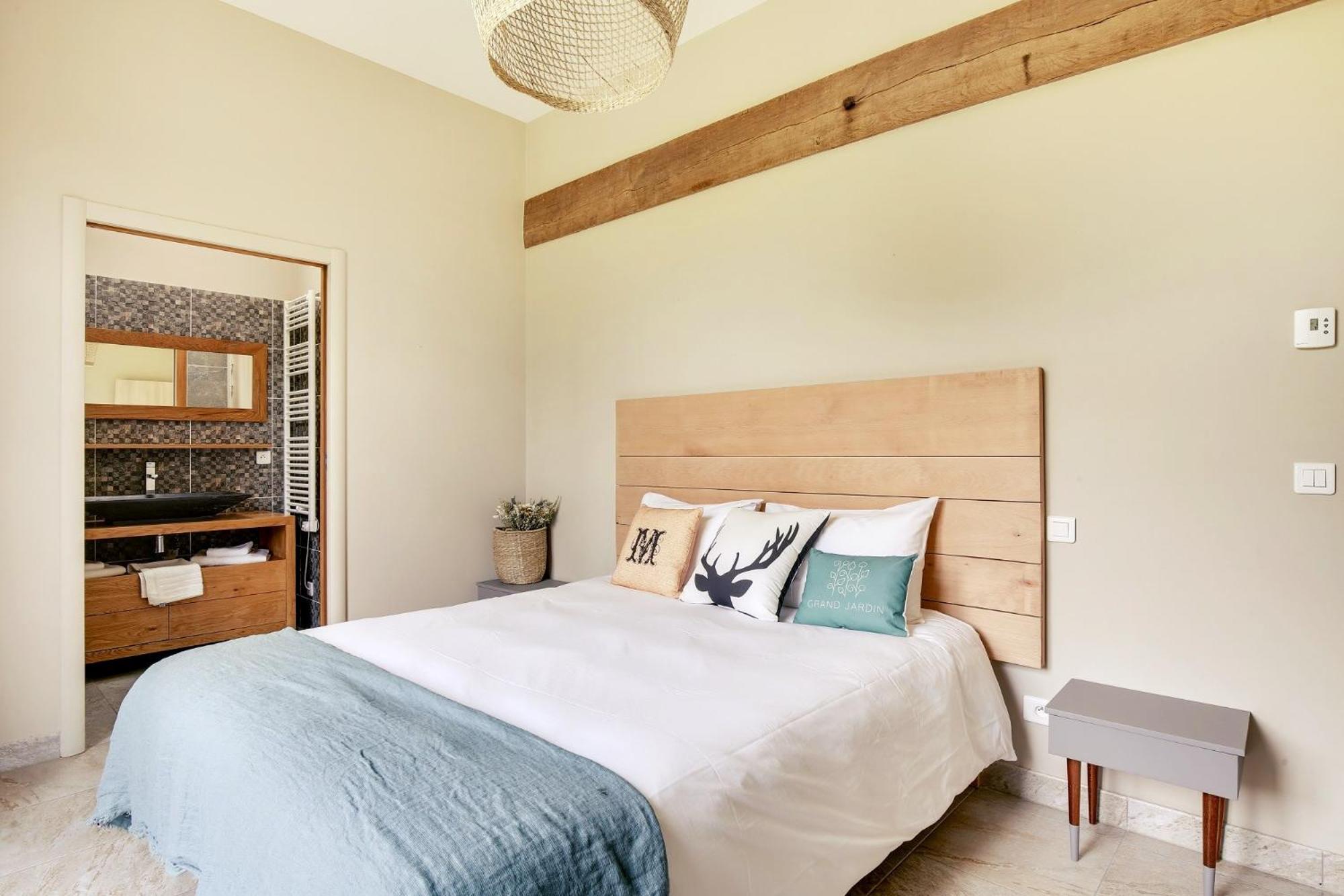 Double or Twin Room with Garden View photo 2