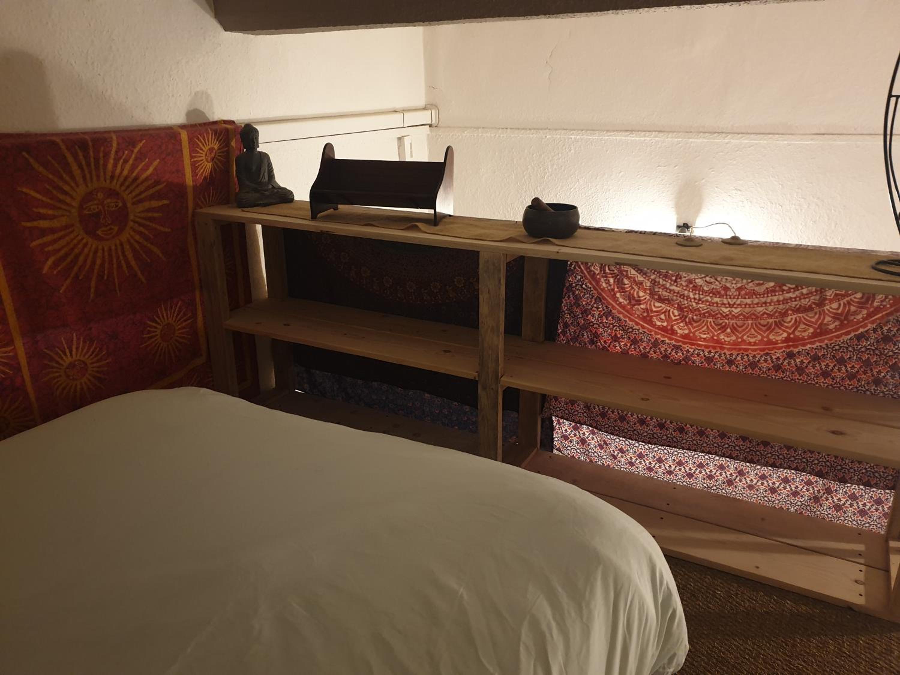 One-Bedroom Apartment - Photo 3