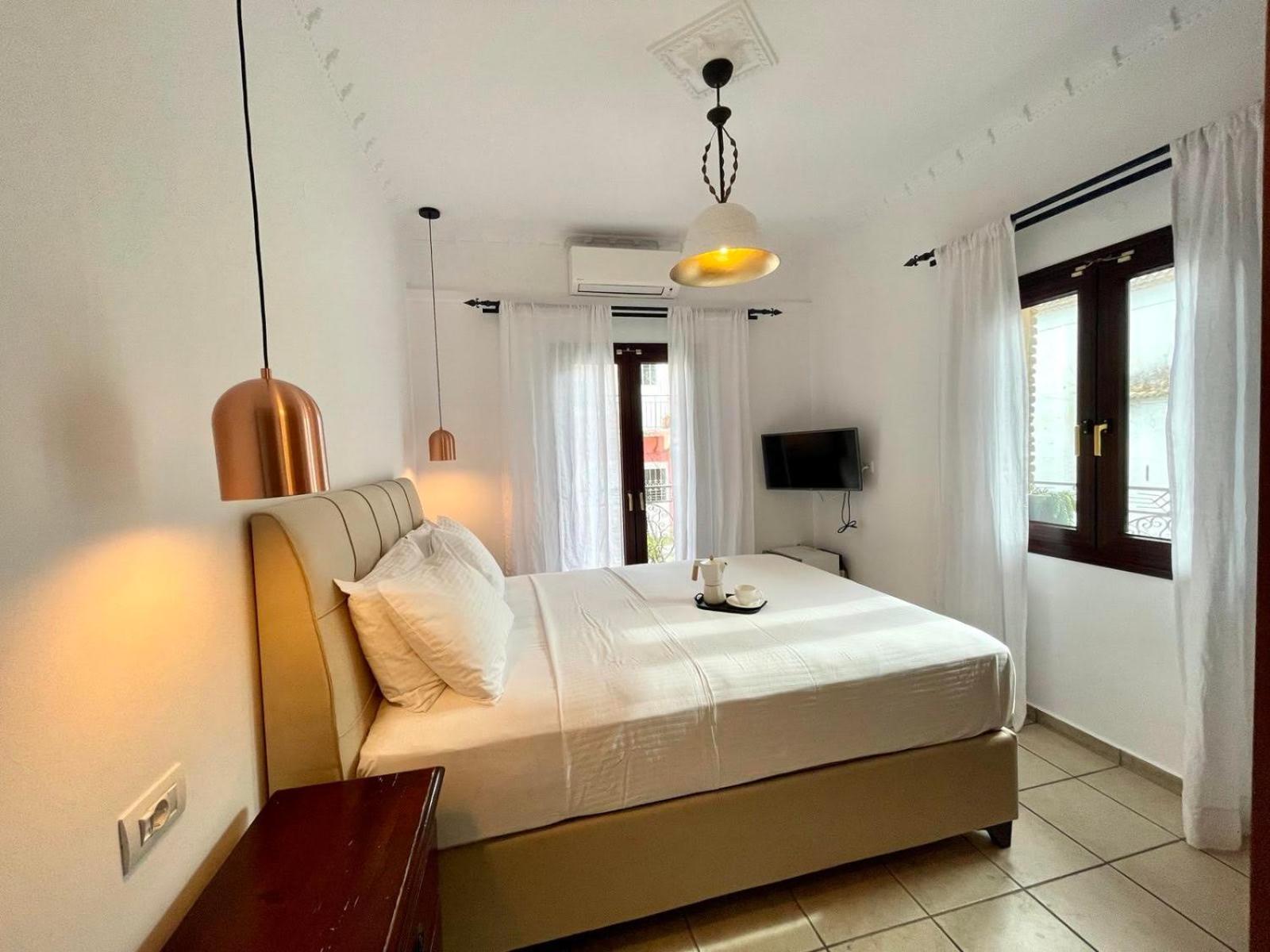 Double or Twin Room photo 2