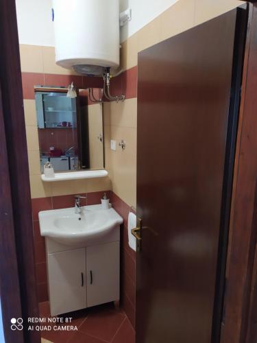 Studio Apartment photo 3